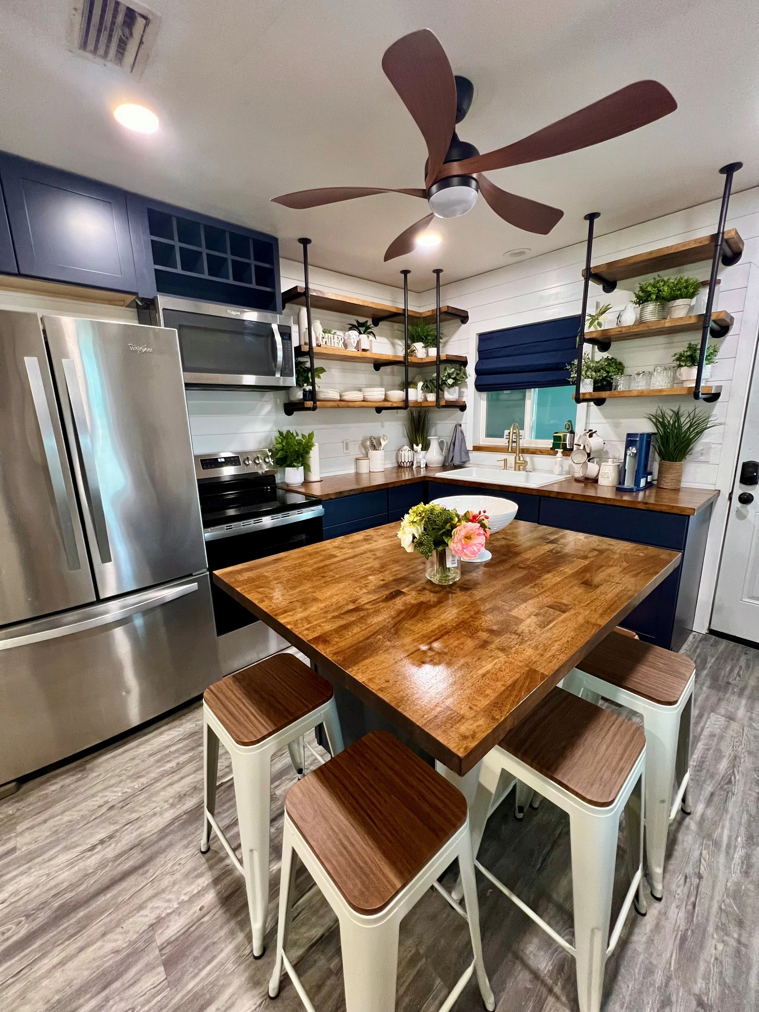 kitchen2.jpg