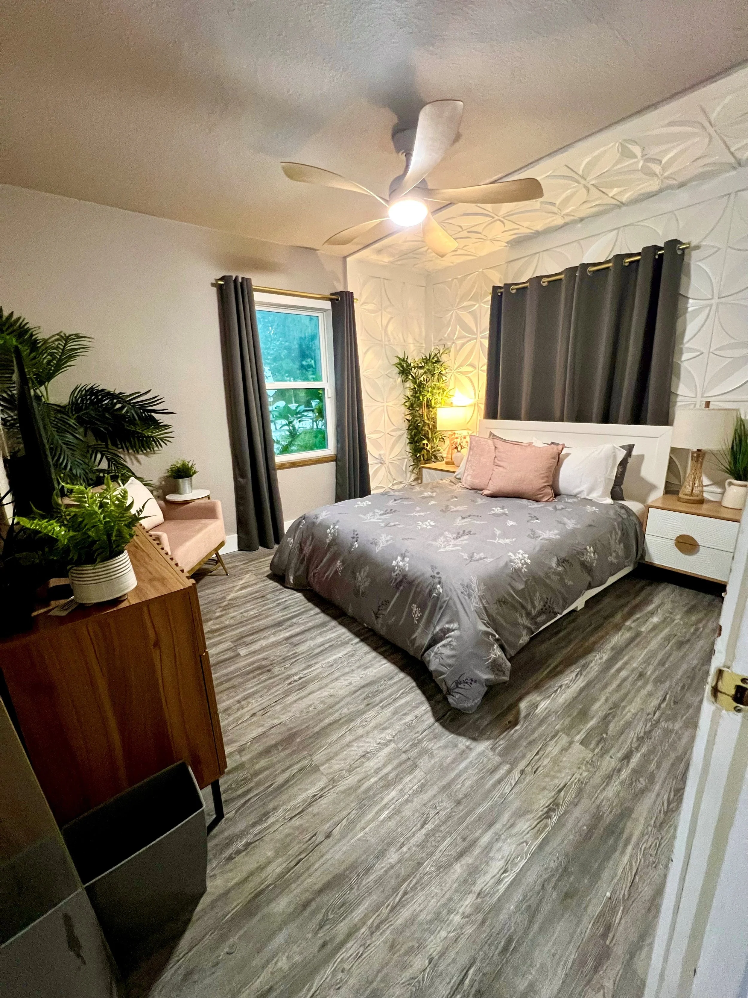 bedroom2.jpg