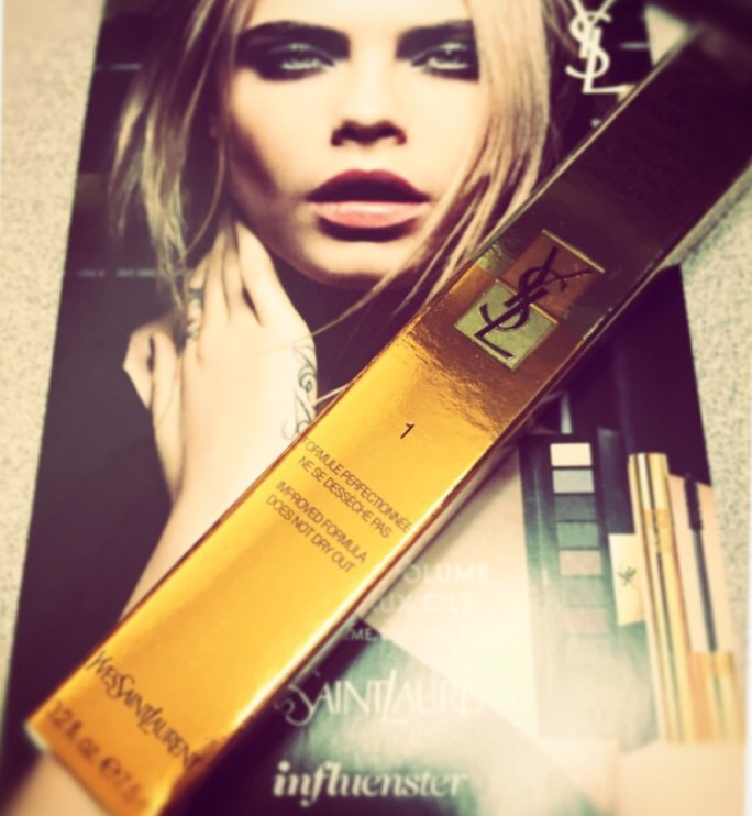 Yves Saint Laurent Mascara Volume Effet Faul Cils--- NEW FORMULA REVIEW