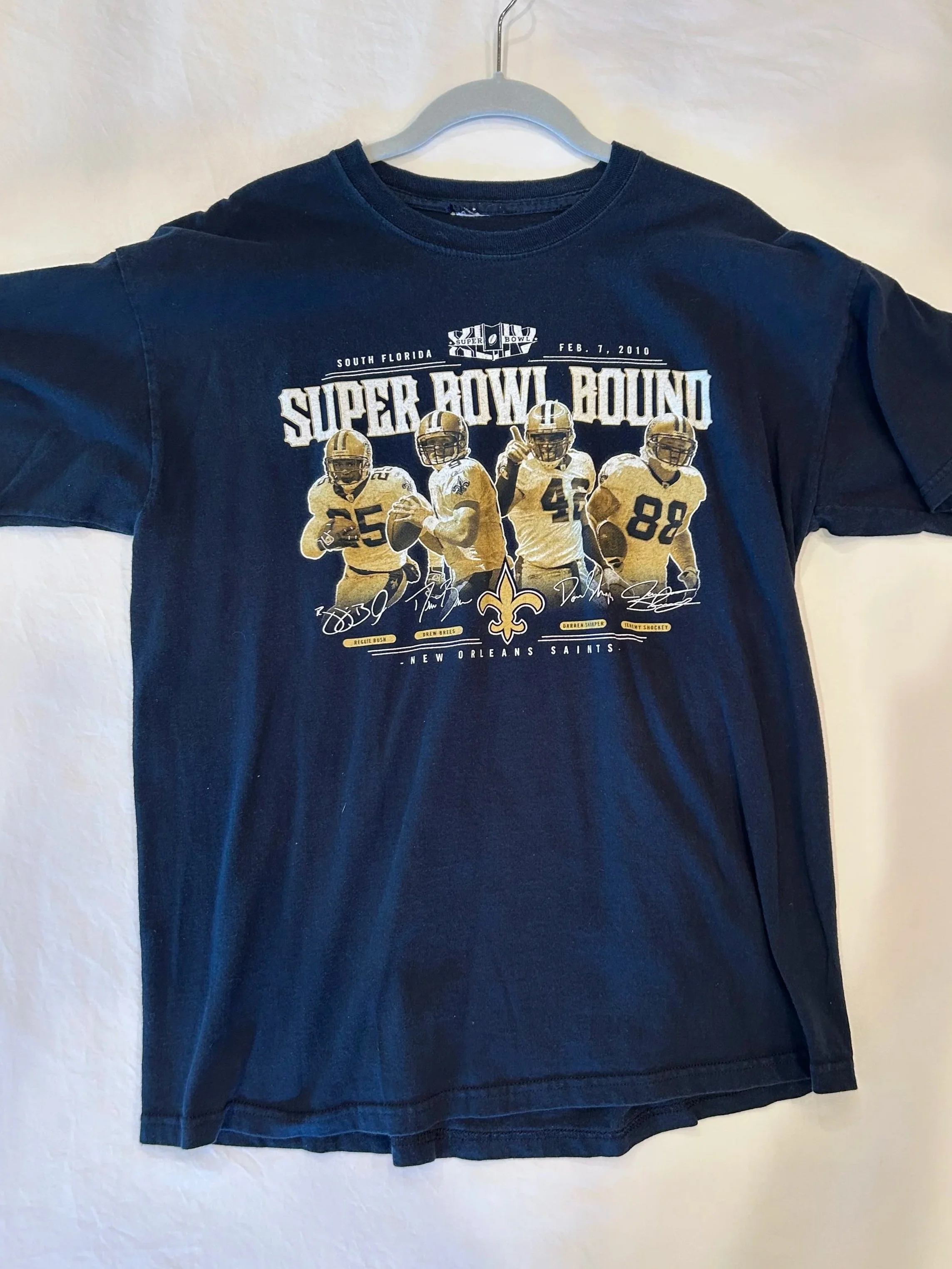 Vintage Saints Superbowl Team Graphic Shirt (L)