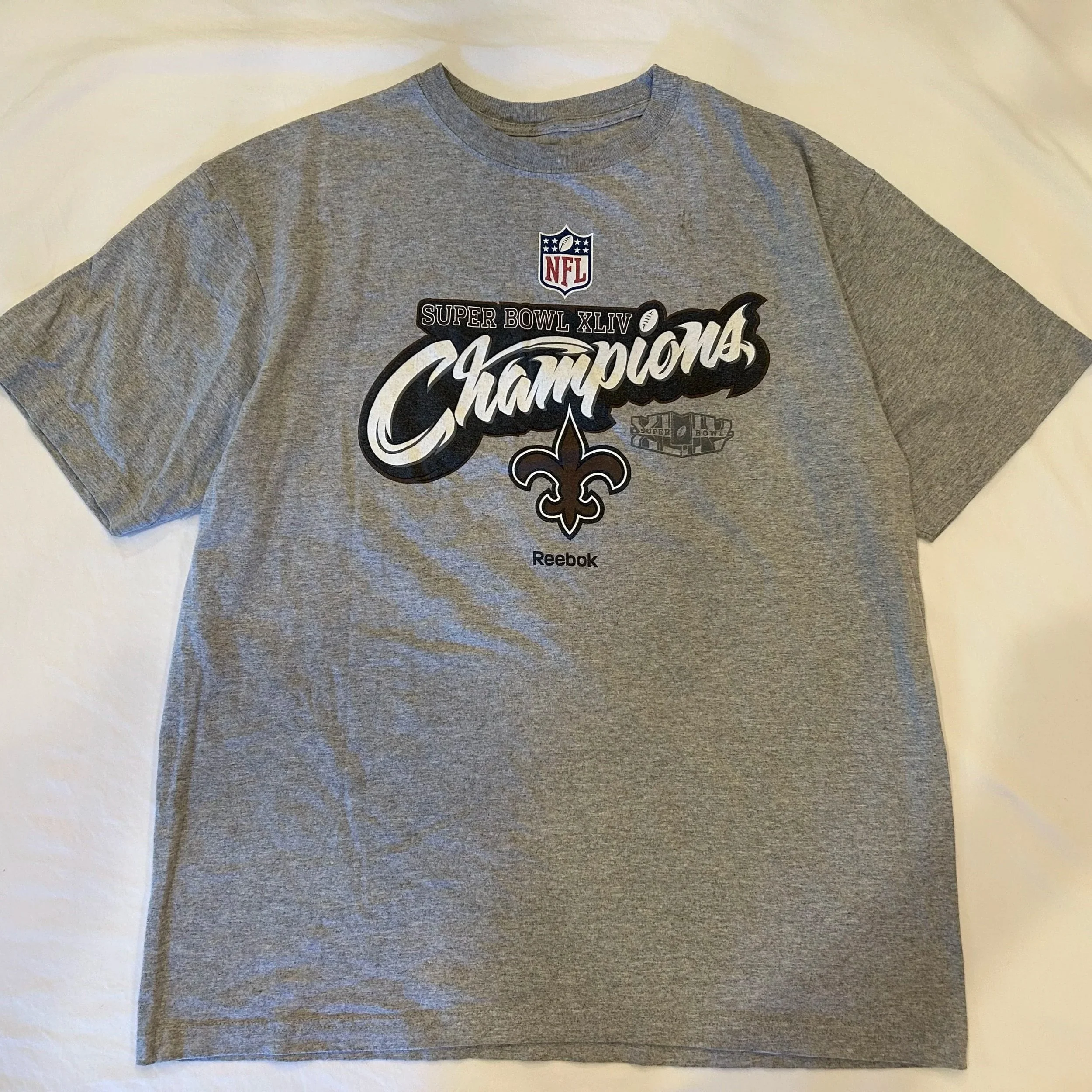 Vintage Saints Superbowl Champions T Shirt (M/L)