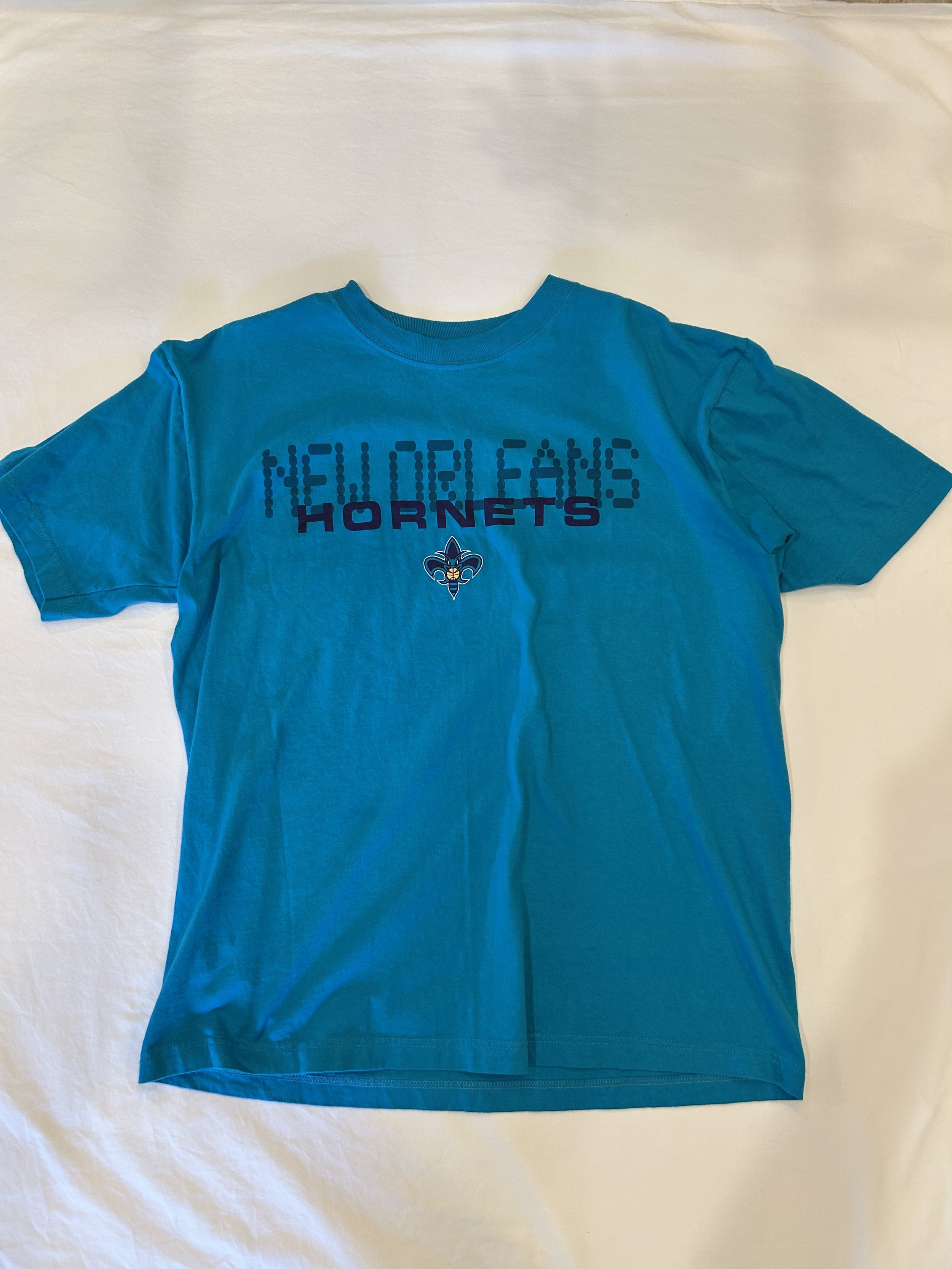 2000s New Orleans Hornets T Shirt (L)