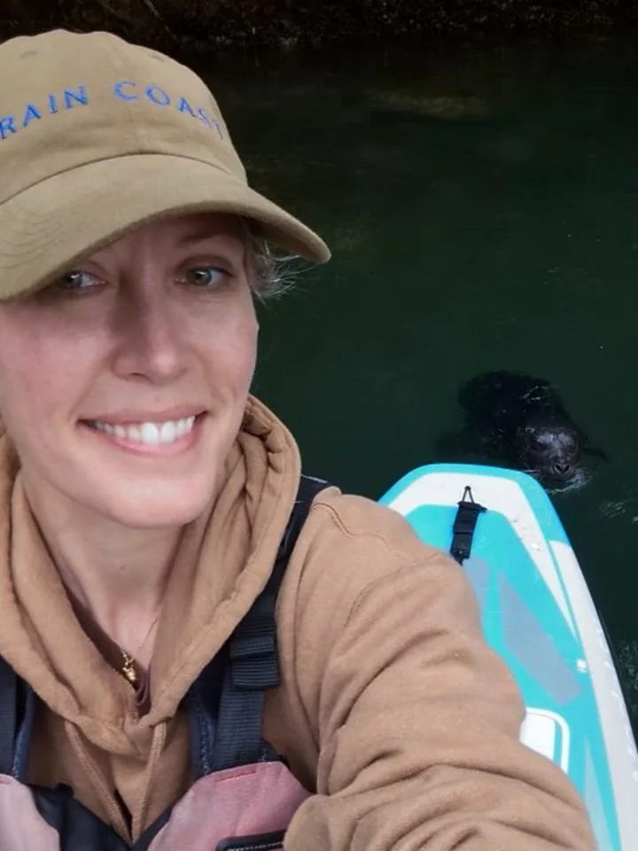 AHH 😍 this was incredible, such a curious seal

#seal #hellobc #paddleboard #canada #explore 
@klahoosewildernessresort