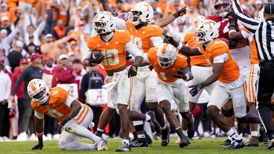 Tennessee’s Entire Defense Named Tri-Star CFB Players of the Week
