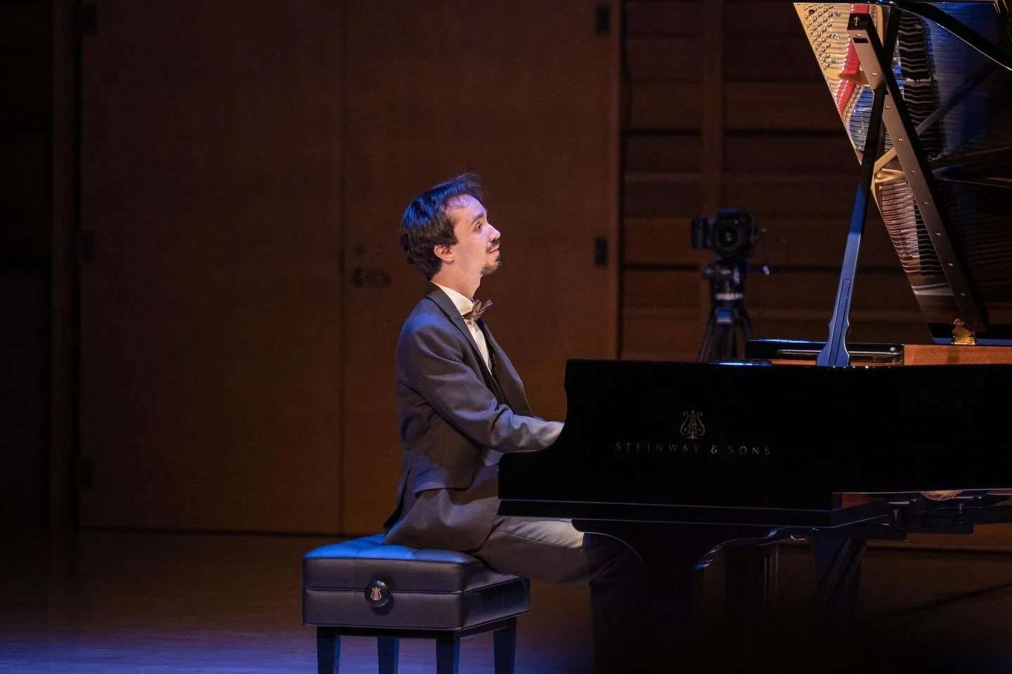 It was an unforgettable experience being part of the semifinals at Honens back in October! (Again 🫣)
Met new and old friends, performed a lot of solo repertoire and Chopin&rsquo;s sonata with the wonderful @rachelmercercellist, and felt completely a
