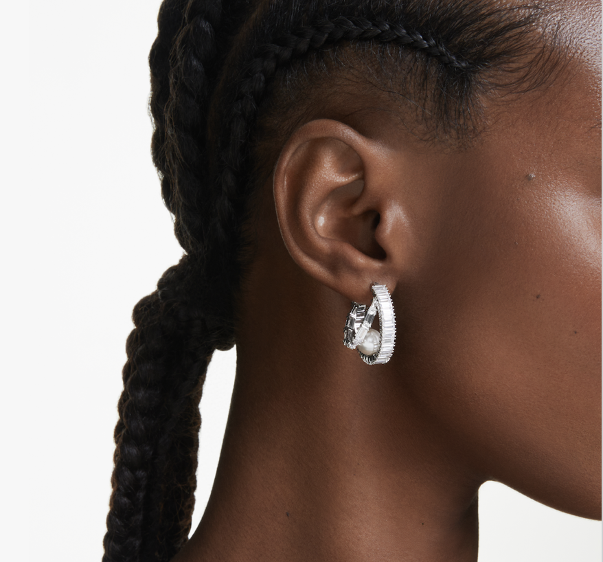 Art Direction for Swarovski.
Photographer: Pelle Crepin
Creative Director: Giovanna Engelbert
Production: Day International
