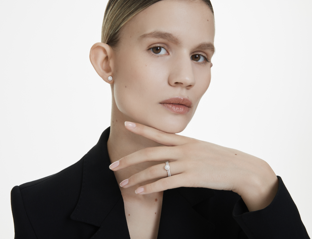 Art Direction for Swarovski.
Photographer: Pelle Crepin
Creative Director: Giovanna Engelbert
Production: Day International