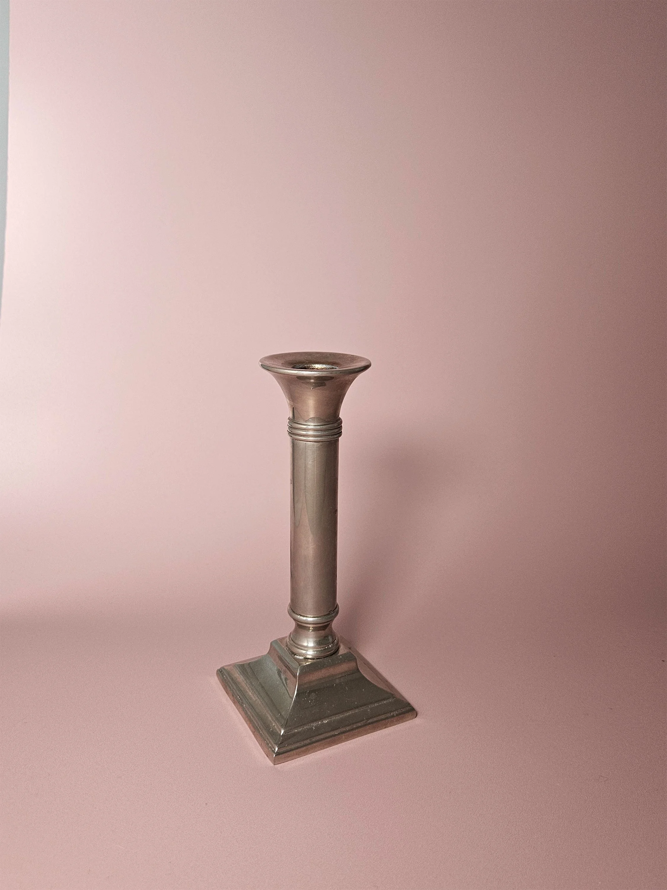 Apartment_10_Classic_Candleholder_03.jpg