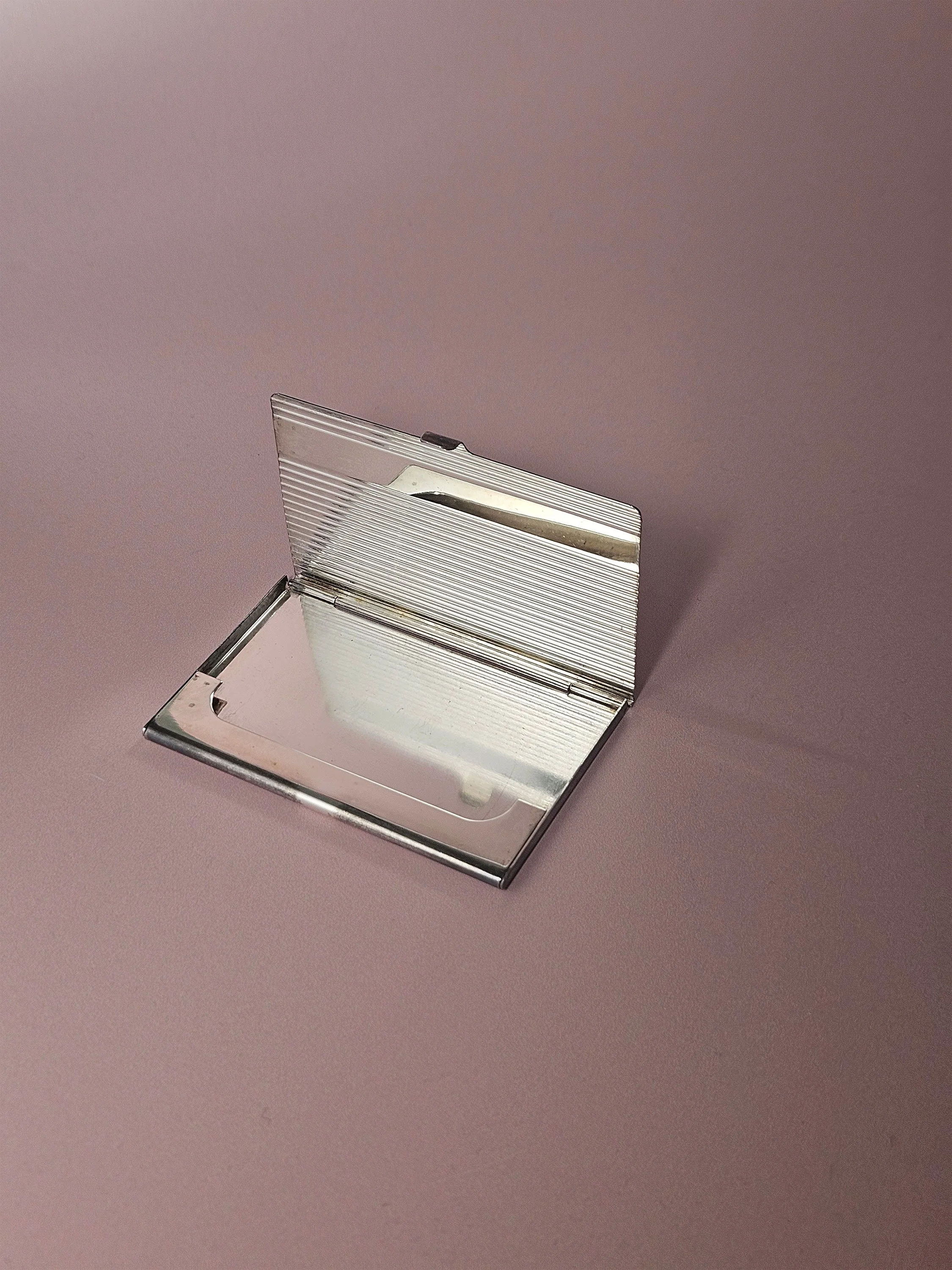 Apartment_No_10_Card_Holder_03.jpg