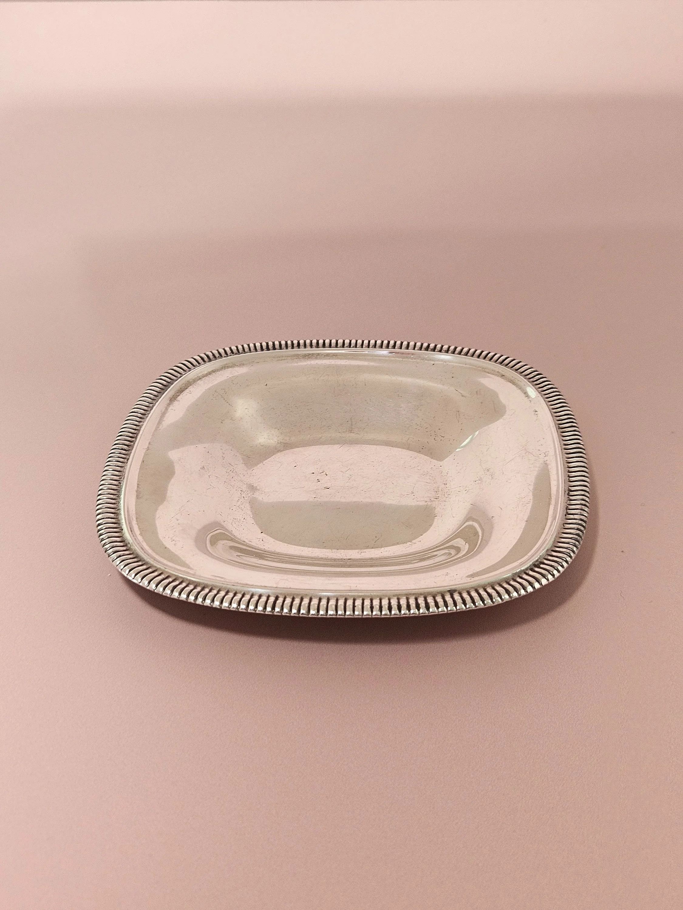 Apartment_10_Silver_Trinket_Plate_04.jpg