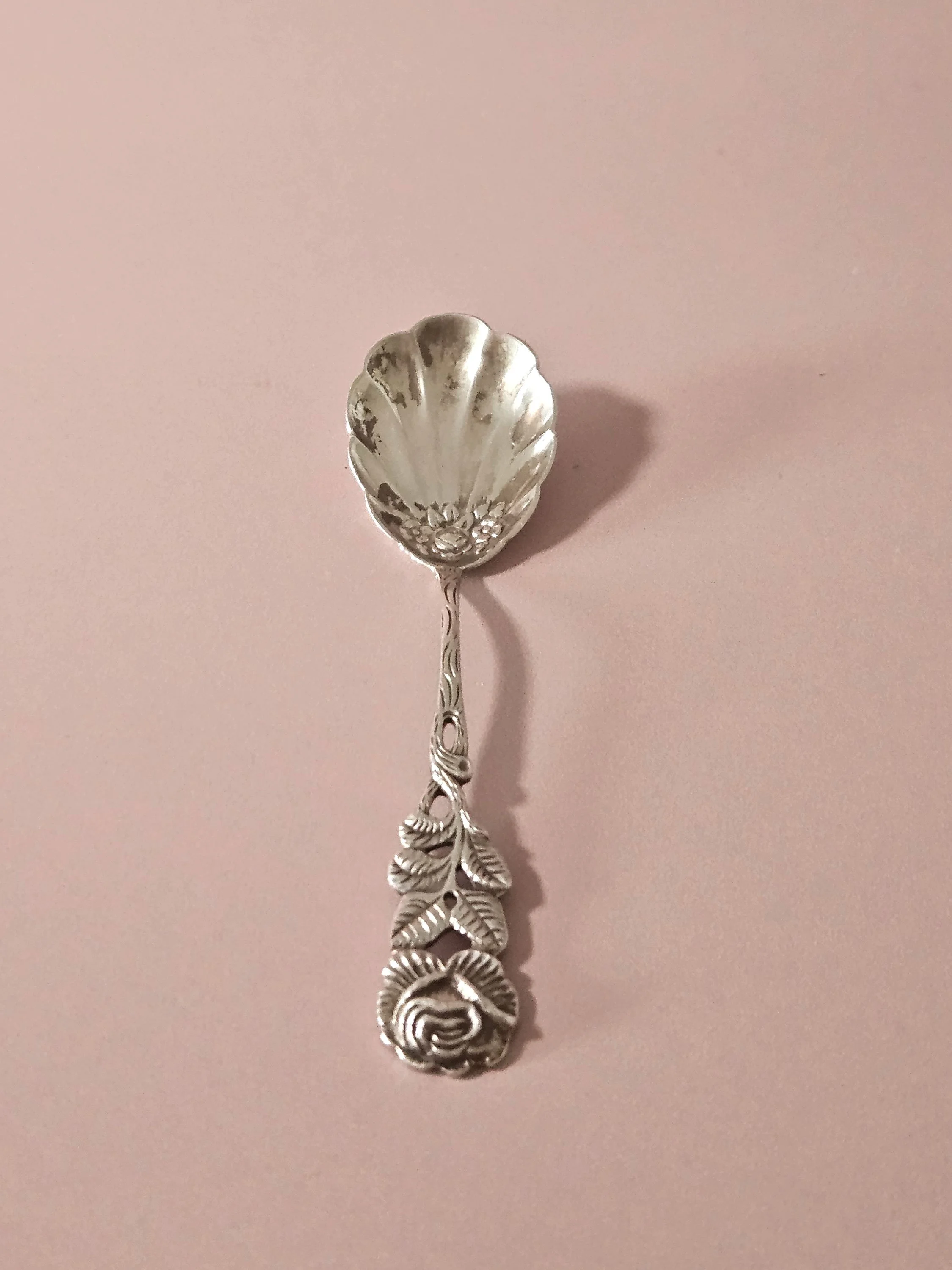 Apartment_No_10_Rose_Cutlery_03.jpg