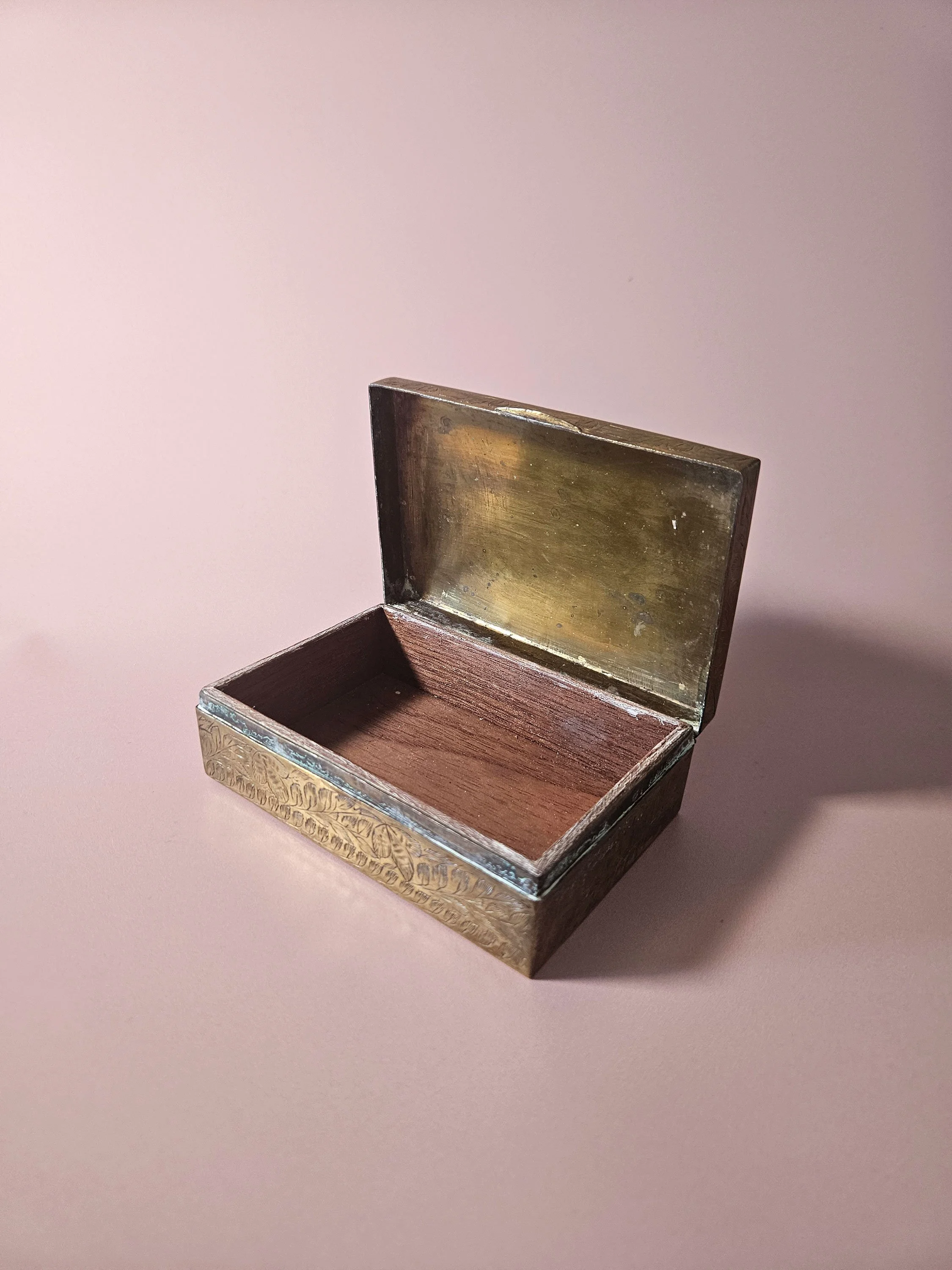 Apartment_No_10_Indian_Brass_Box_05.jpg