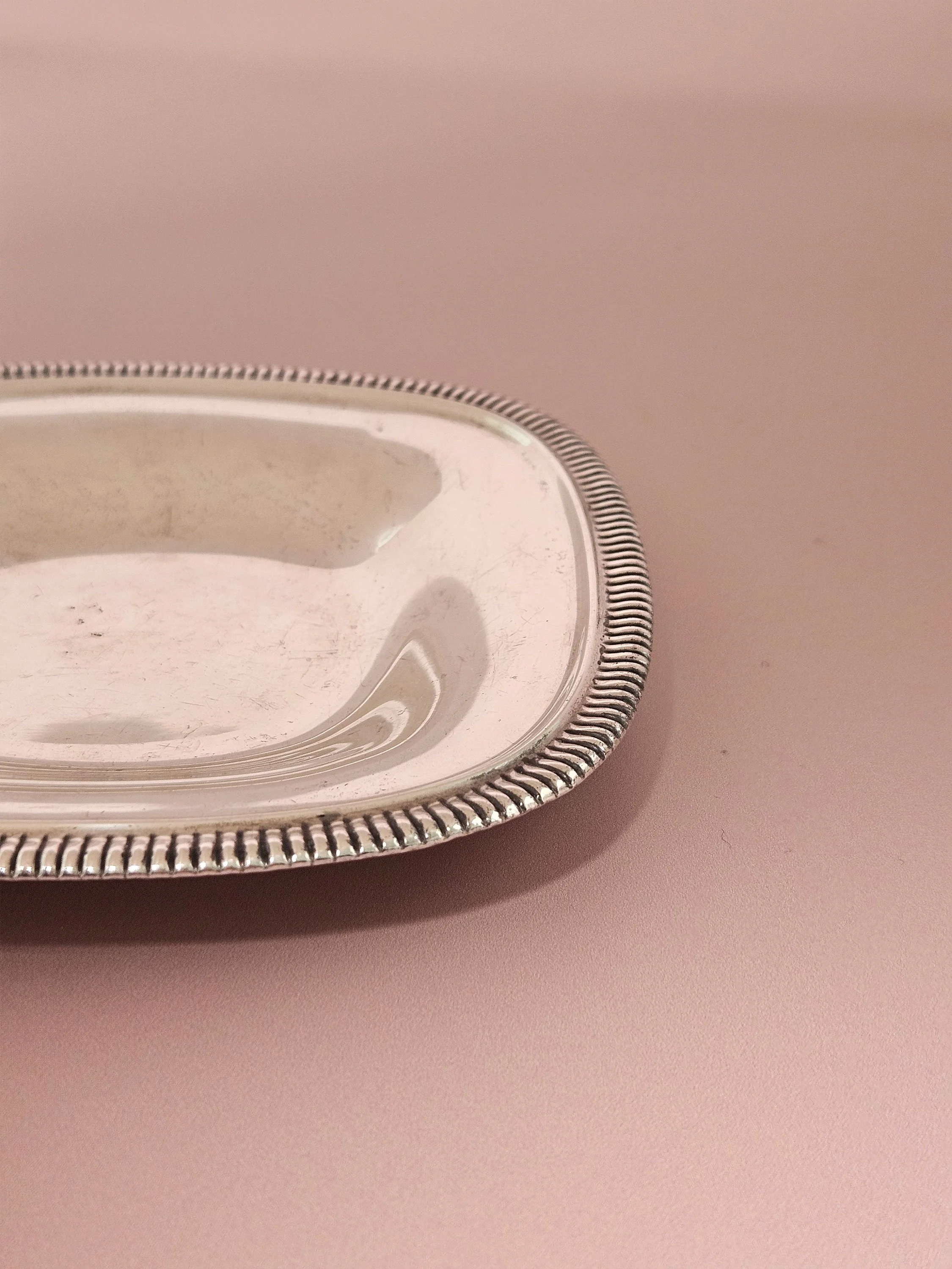Apartment_10_Silver_Trinket_Plate_03.jpg
