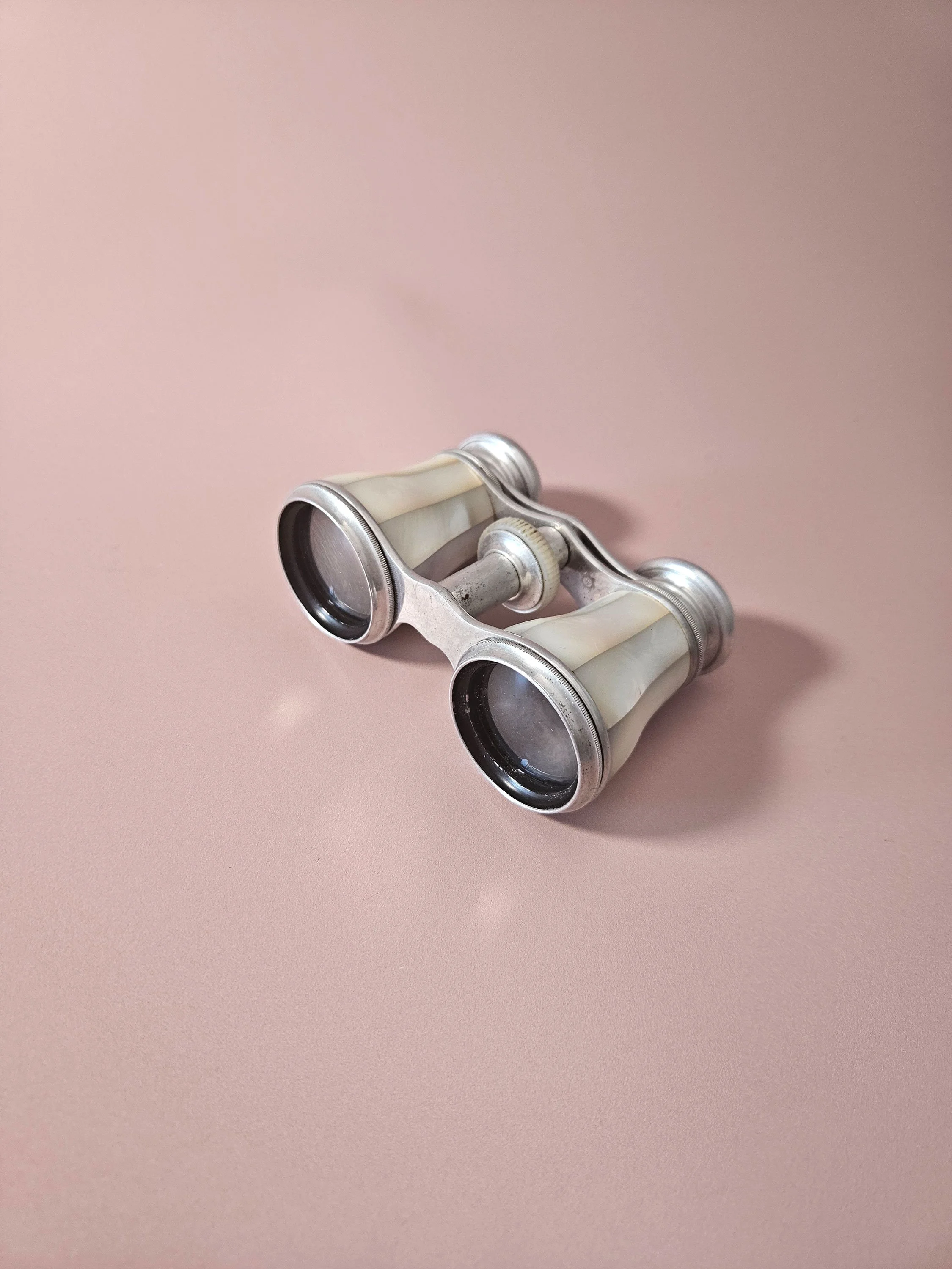Apartment_No_10_Opera_Glasses_09.jpg