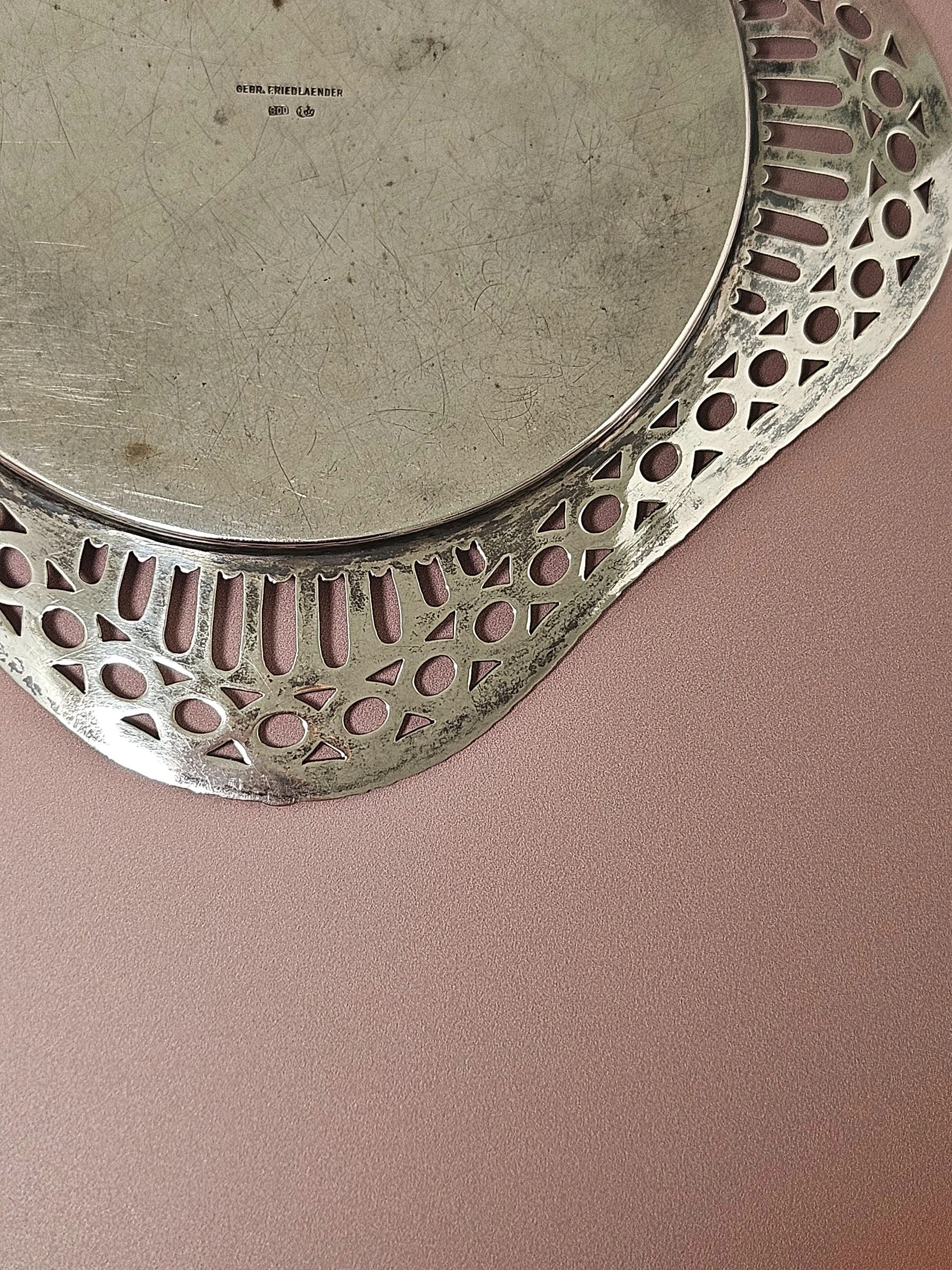 Apartment_10_Trinket_Plate_02.jpg
