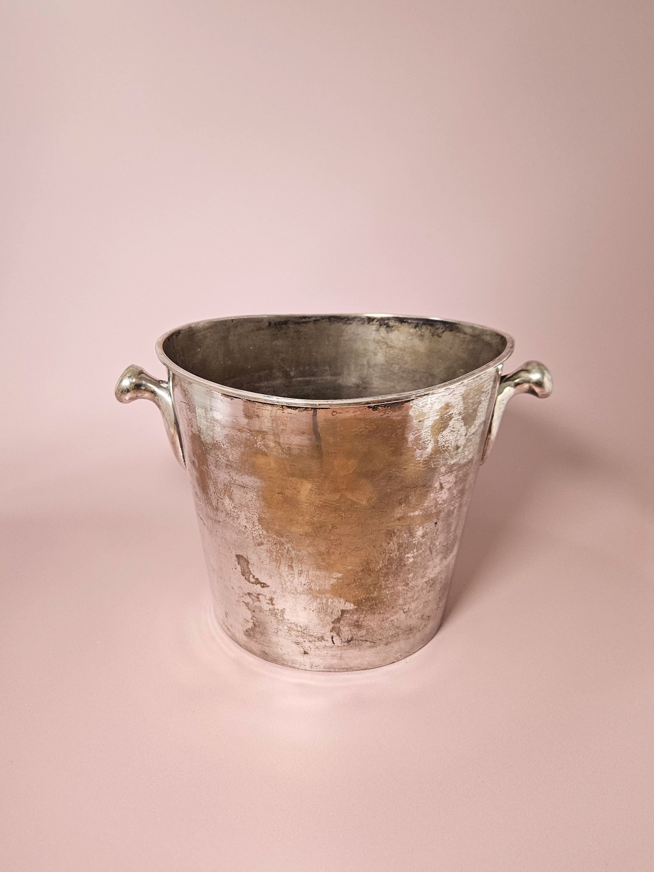 Apartment_No_10_Champagne_Cooler_04.jpg