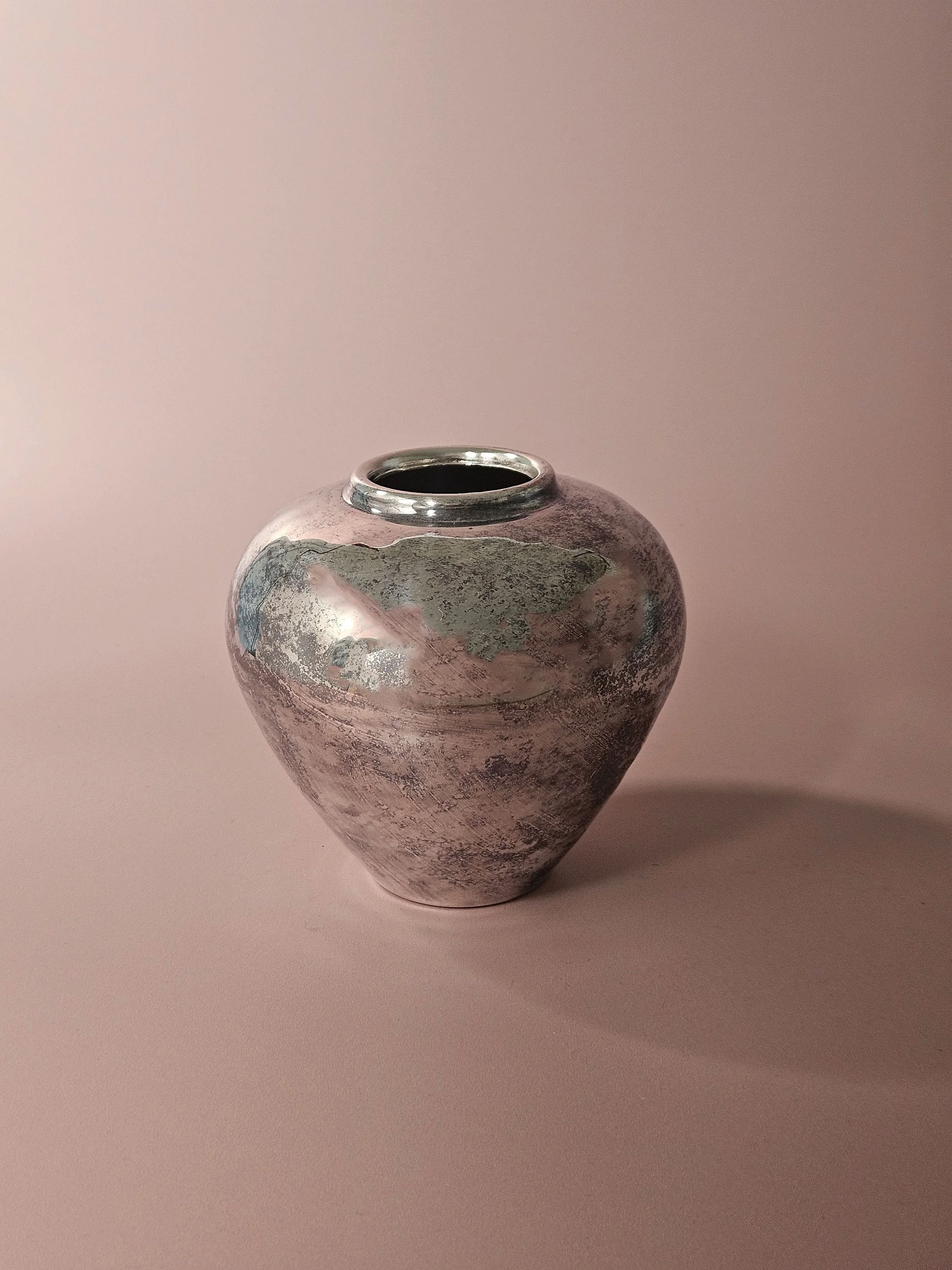 Apartment_No_10_Silver_Plated_Vase_02.jpg