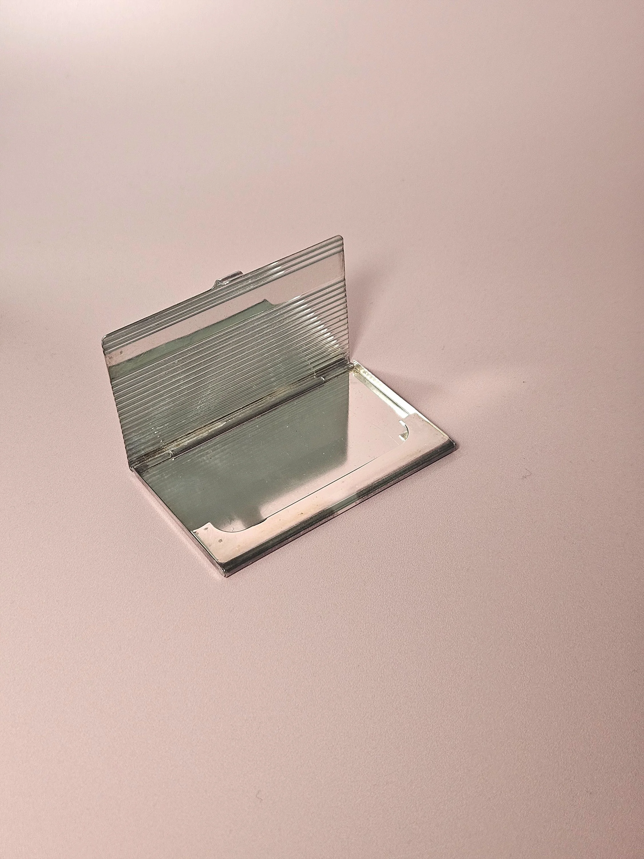 Apartment_No_10_Card_Holder_04.jpg
