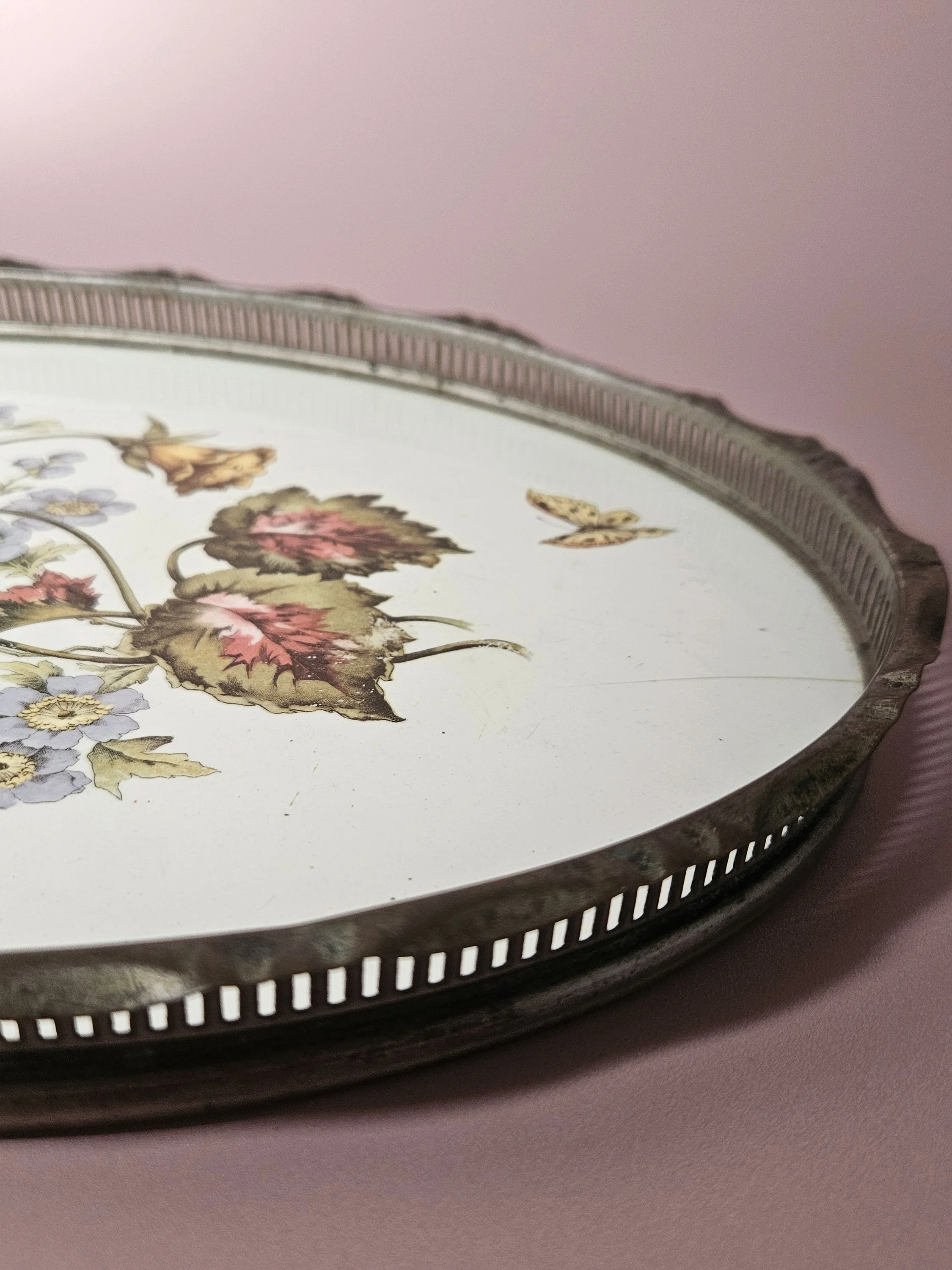 Apartment_No_10_Floral_Porcelain_Tray_02.jpg
