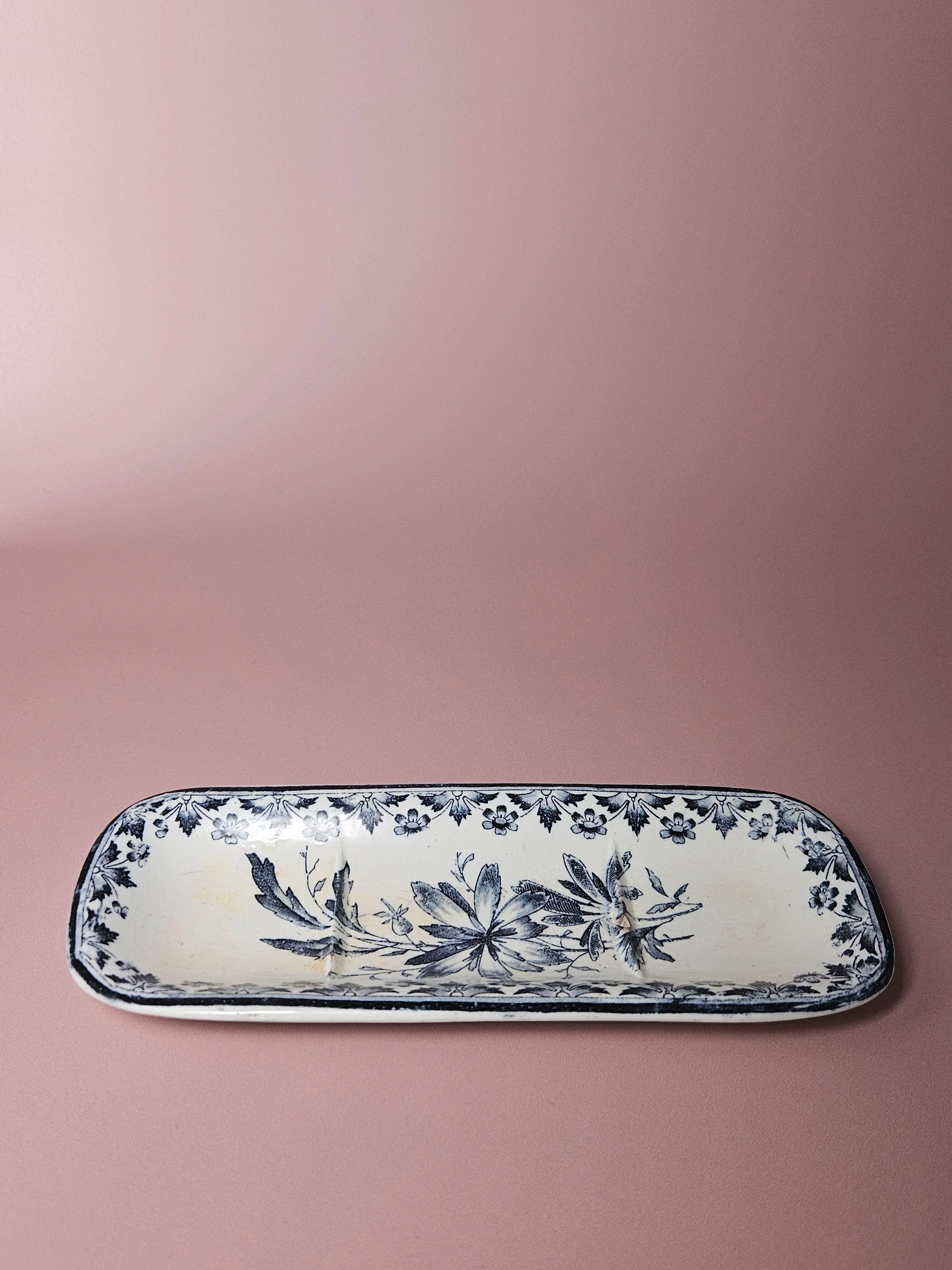 Apartment_No_10_Floral_Porcelain_Tray_05.jpg