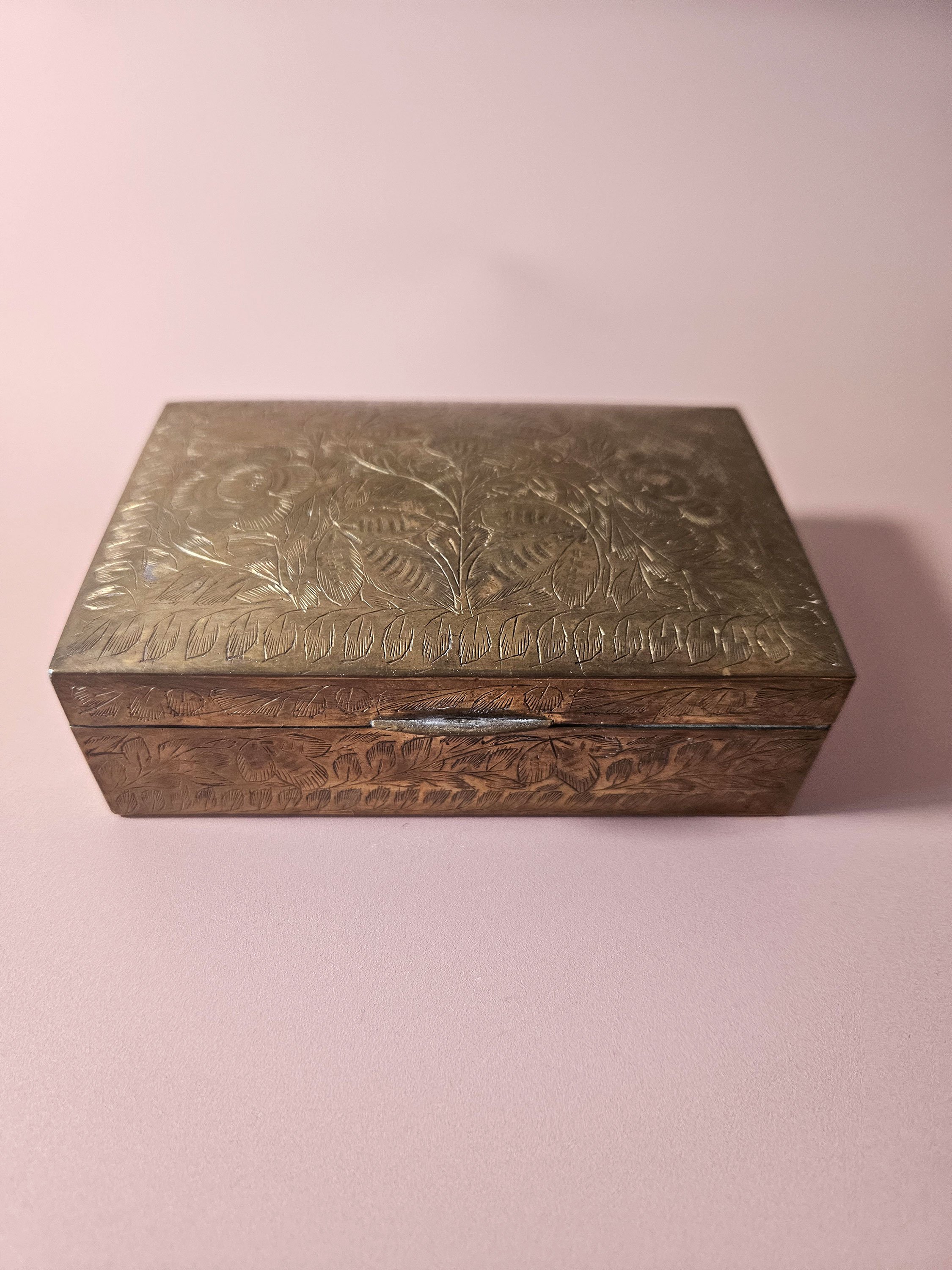 Apartment_No_10_Indian_Brass_Box_03.jpg