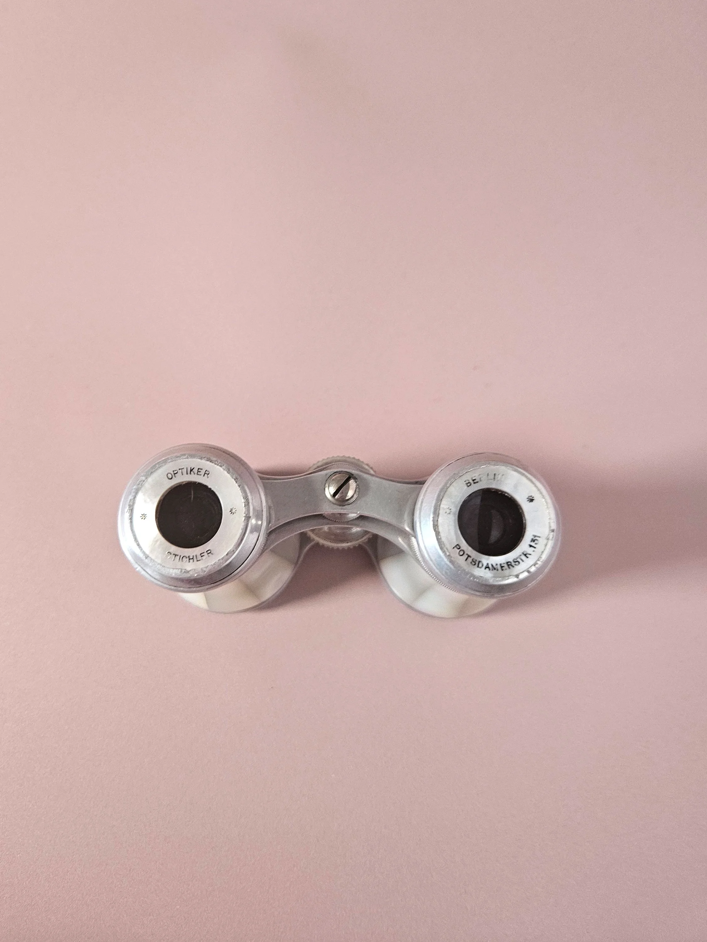 Apartment_No_10_Opera_Glasses_05.jpg