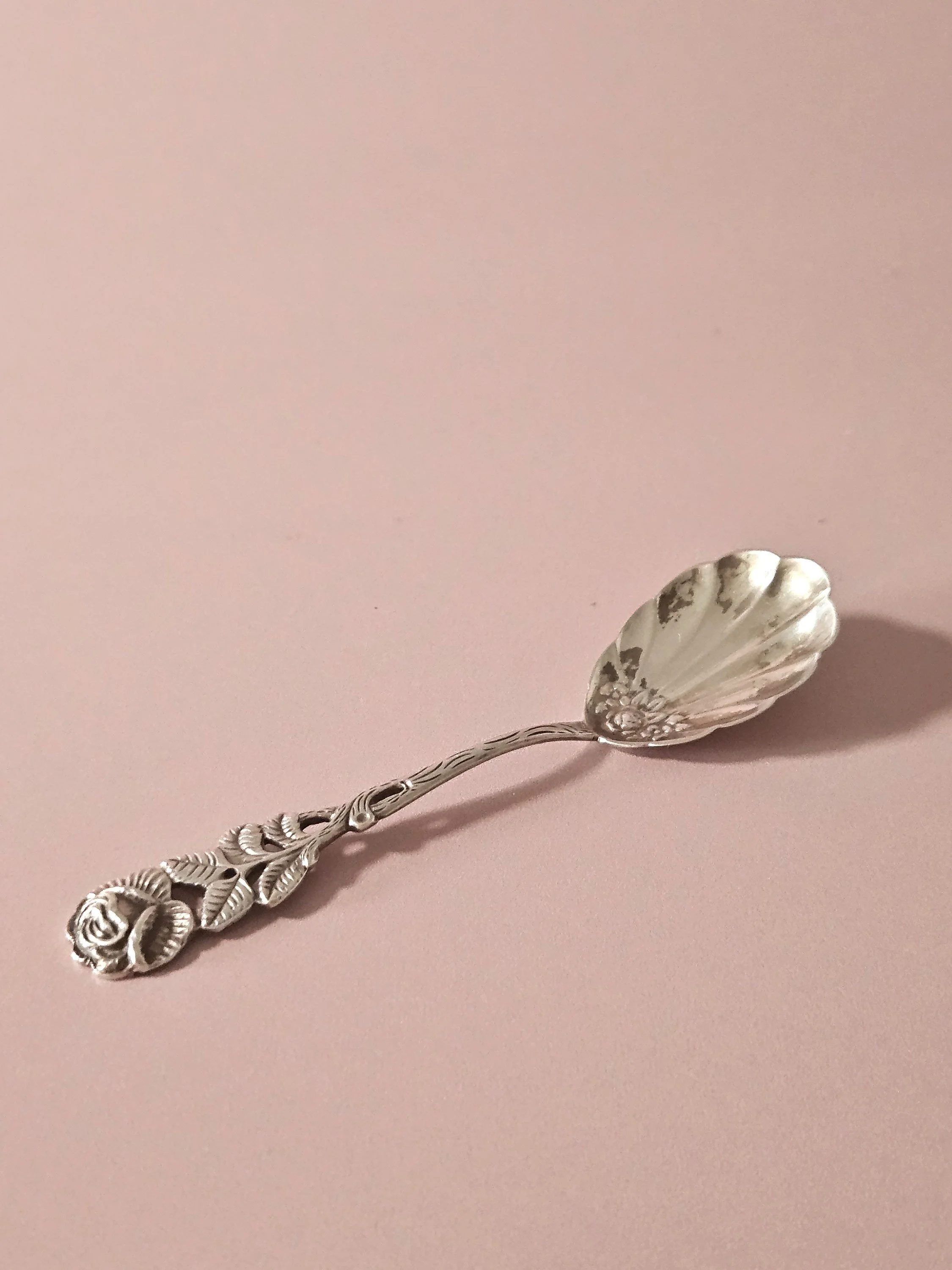 Apartment_No_10_Rose_Cutlery_04.jpg