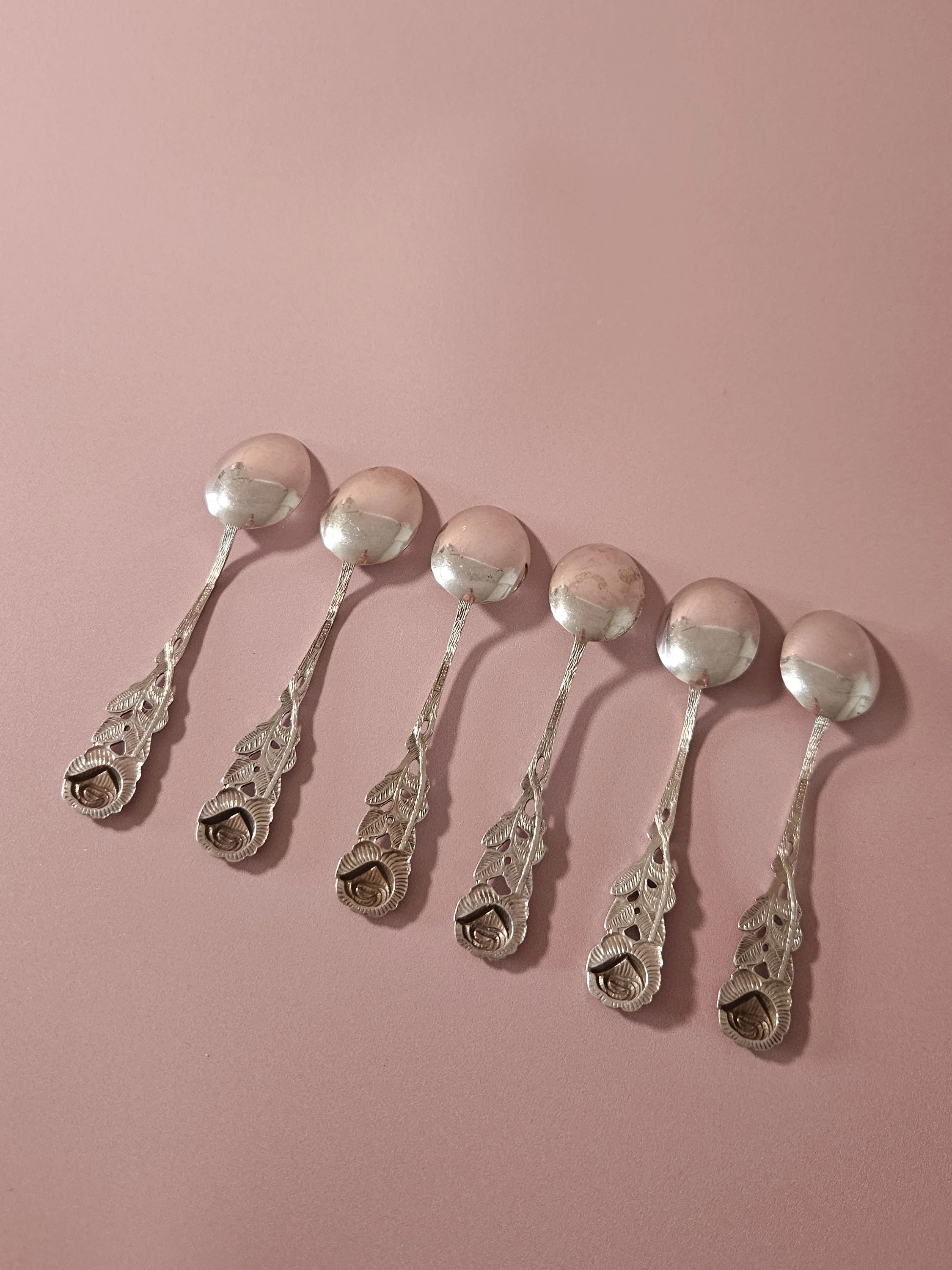 Apartment_No_10_Rose_Cutlery_08.jpg