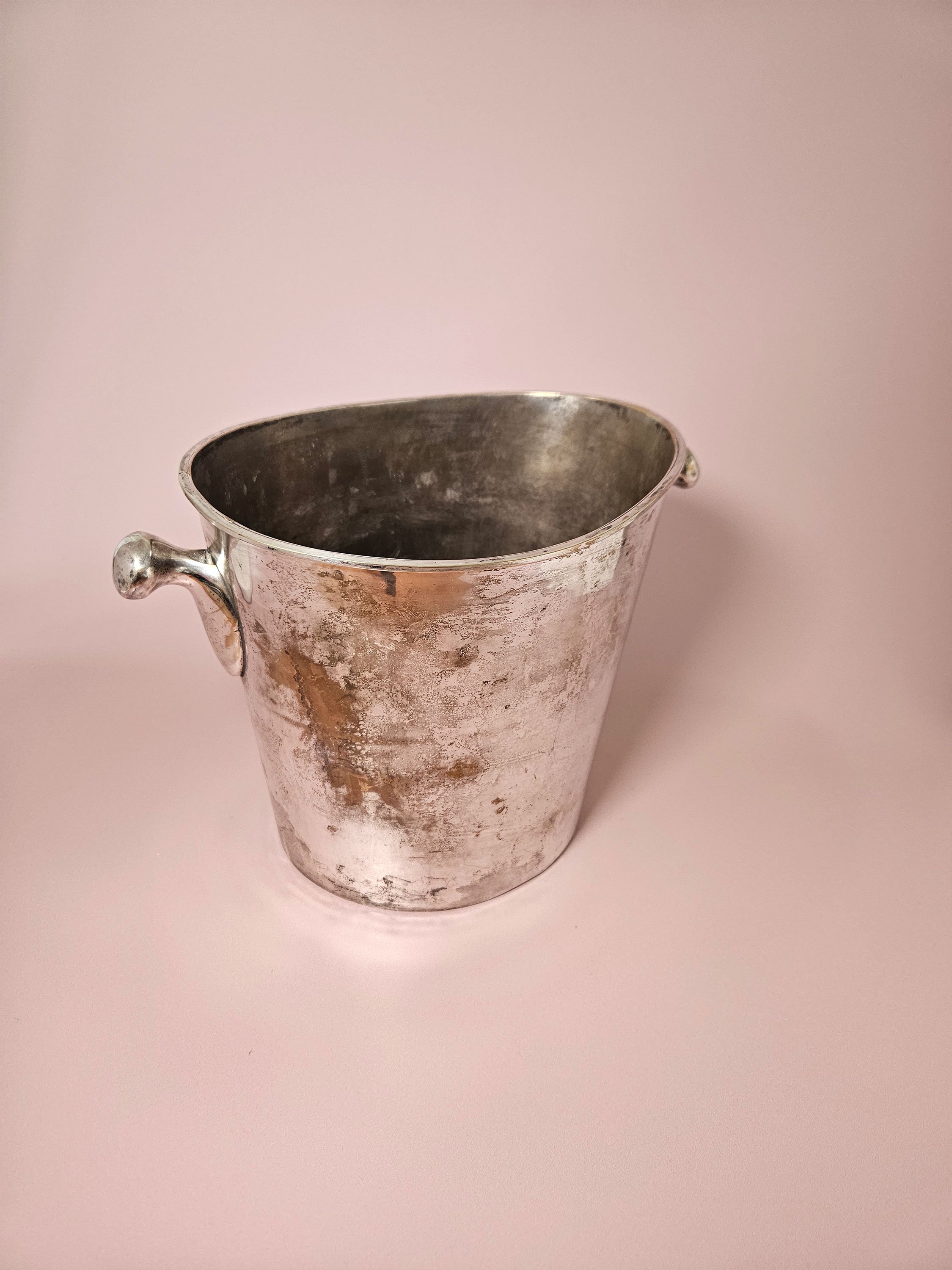 Apartment_No_10_Champagne_Cooler_01.jpg