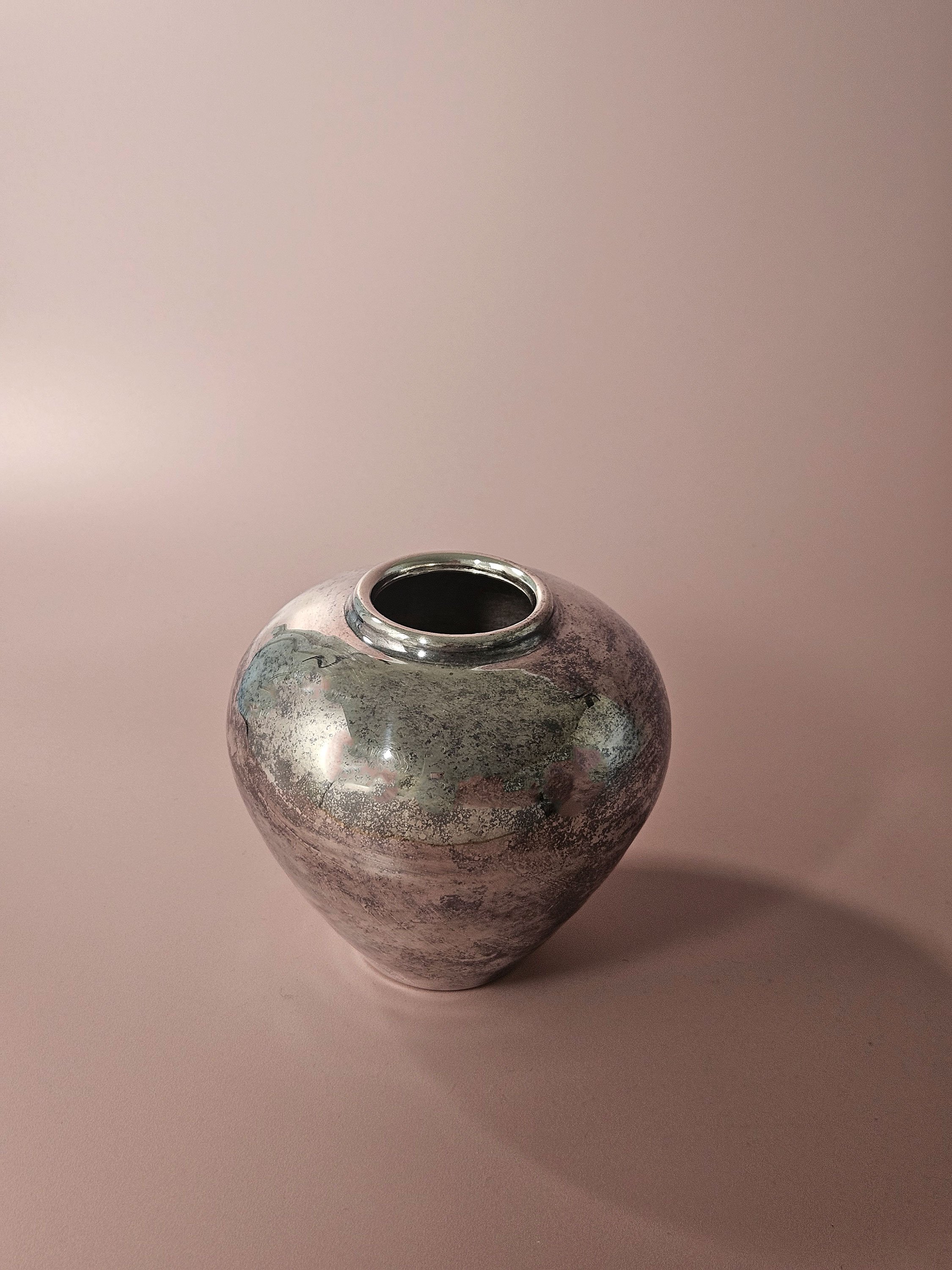 Apartment_No_10_Silver_Plated_Vase_03.jpg