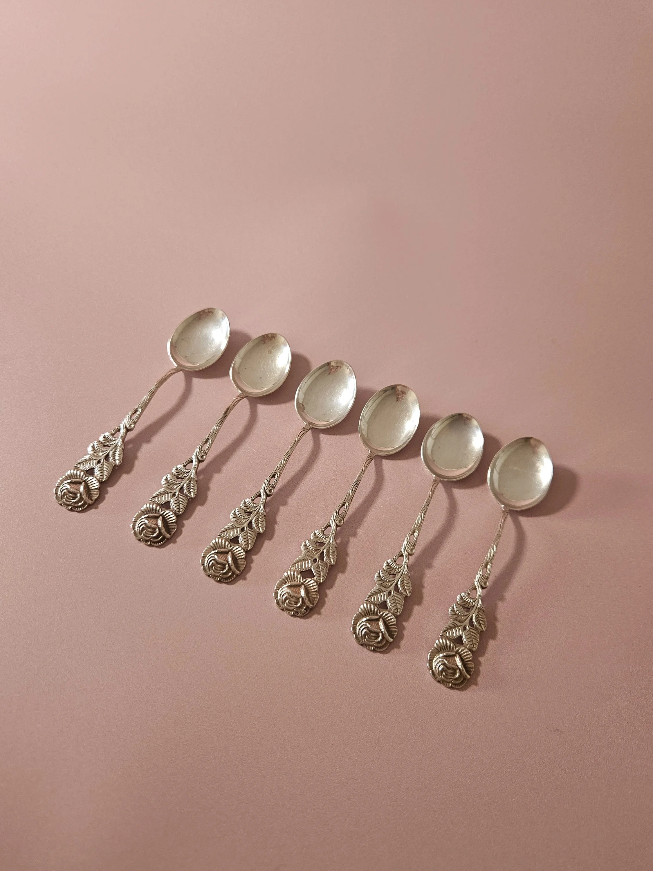 Apartment_No_10_Rose_Cutlery_07.jpg
