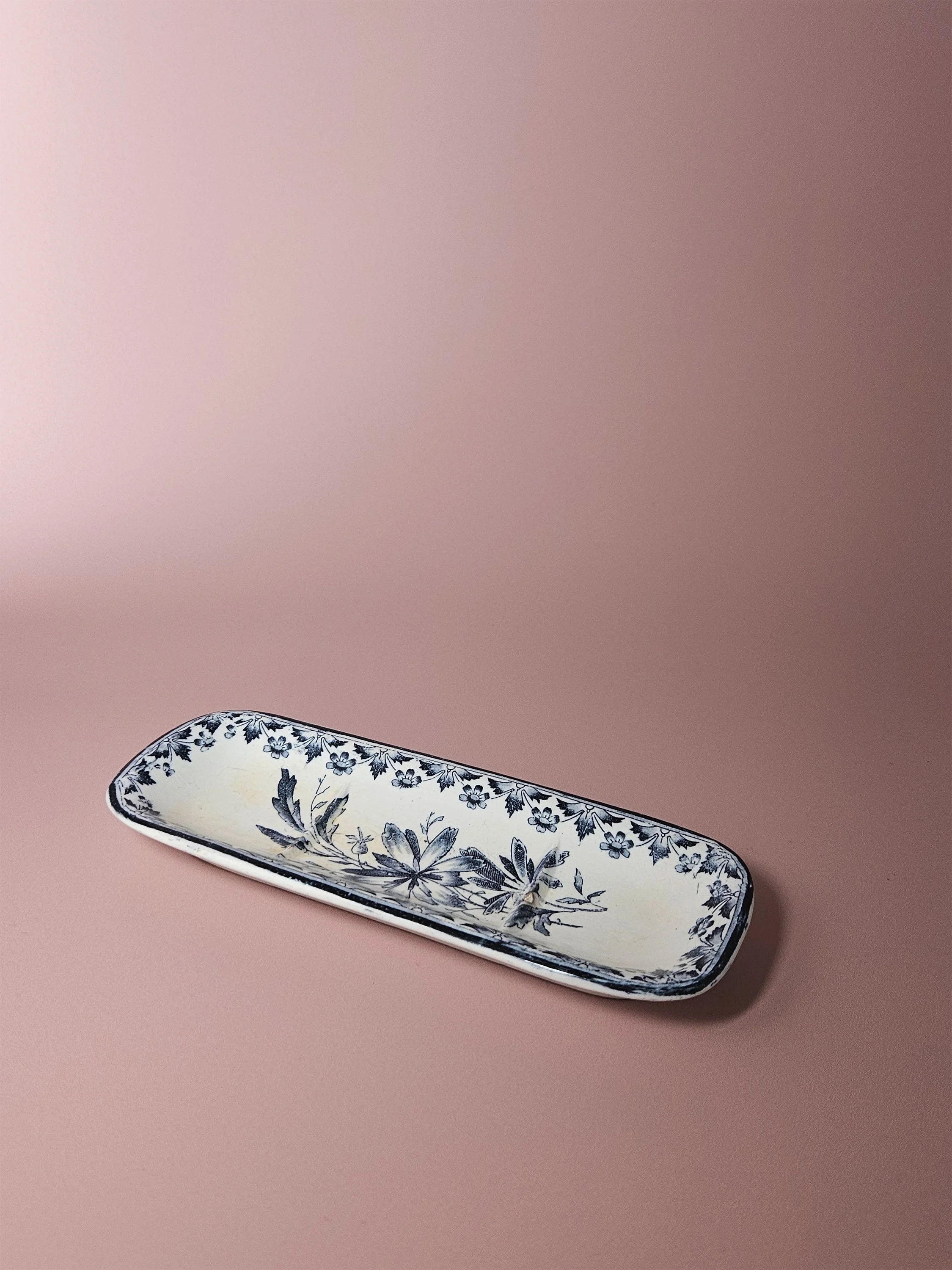 Apartment_No_10_Floral_Porcelain_Tray_06.jpg