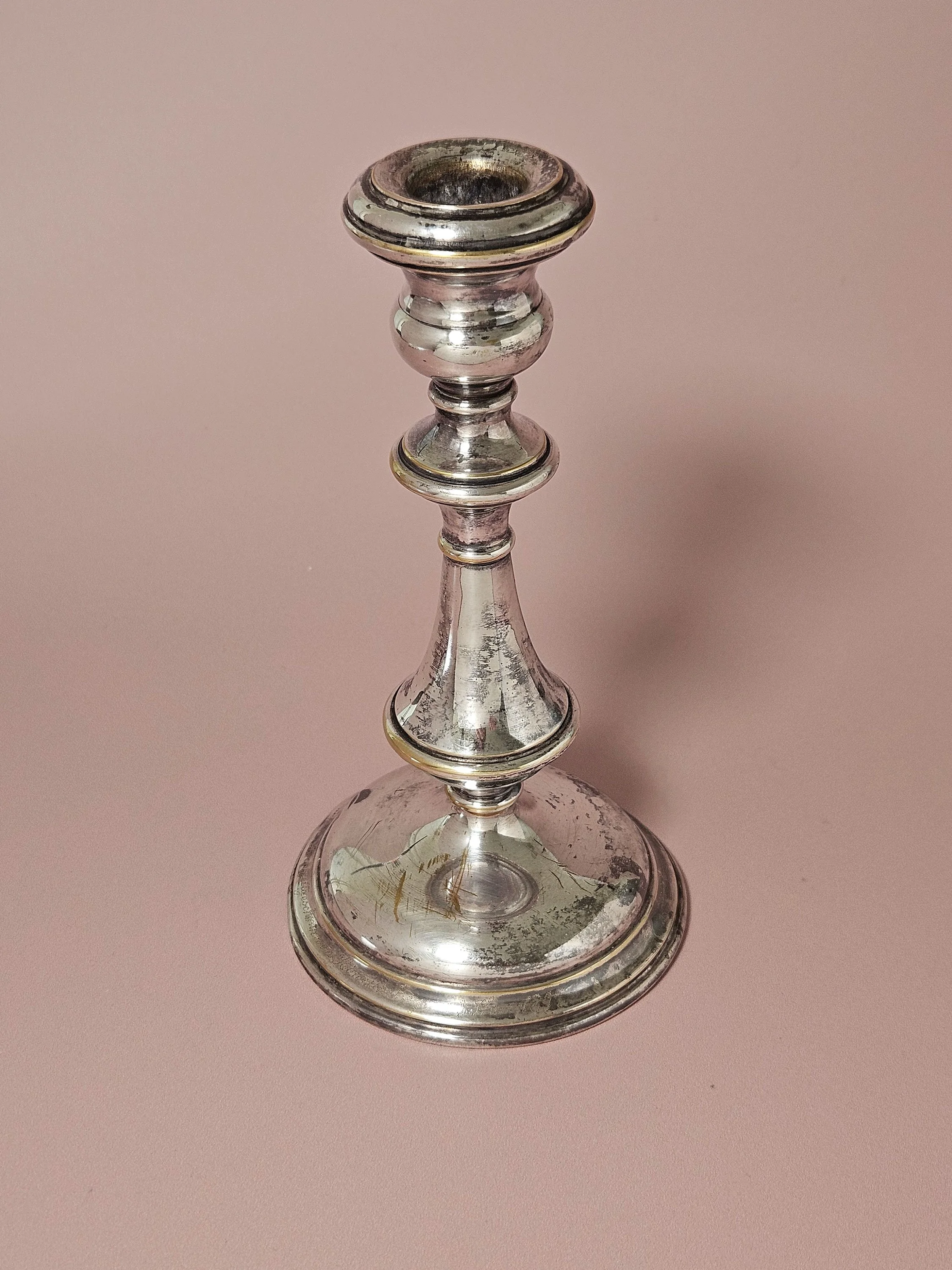 Apartment_No_10_Candle_Holder_01.jpg