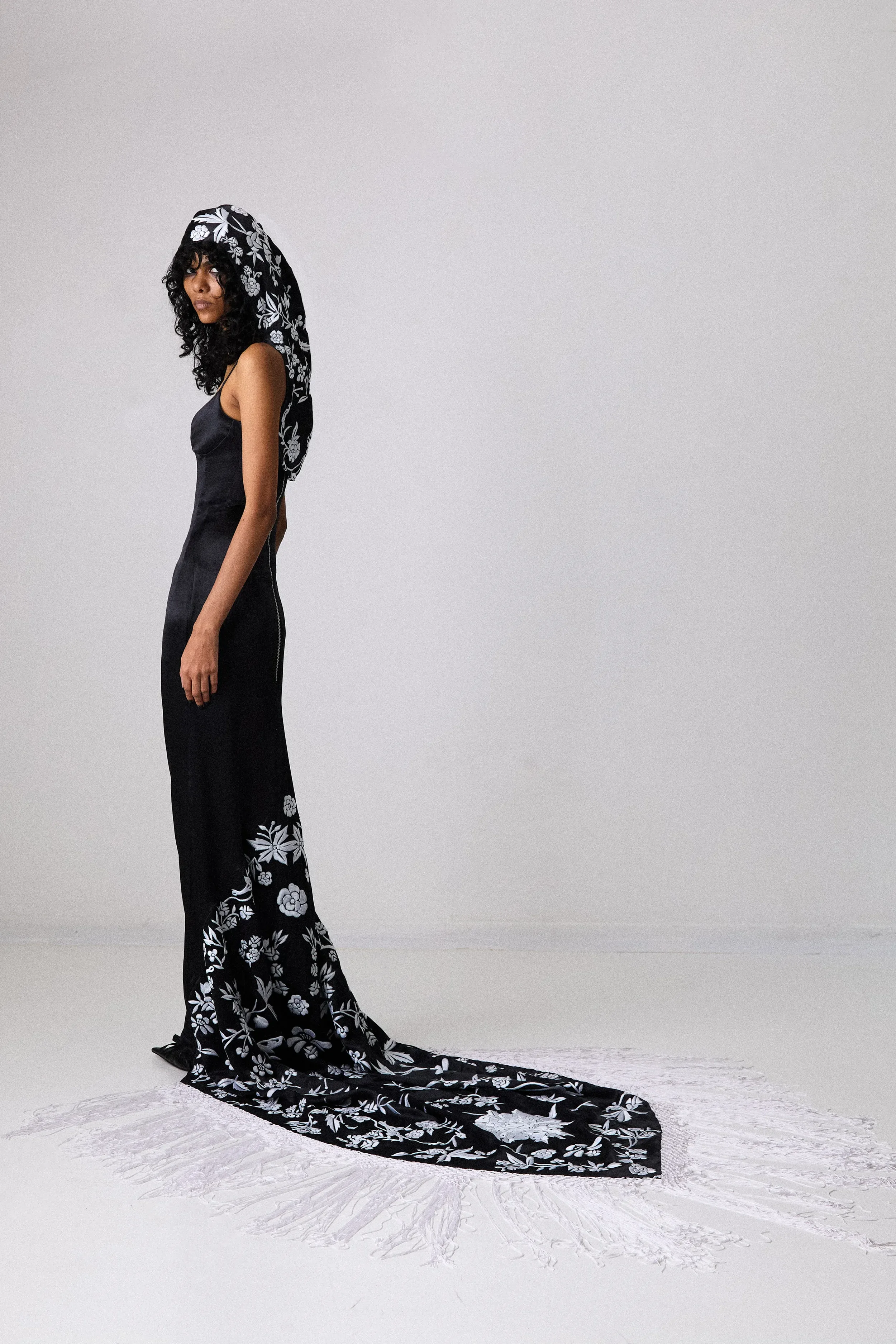 00009-luis-de-javier-spring-2026-ready-to-wear-credit-brand.webp