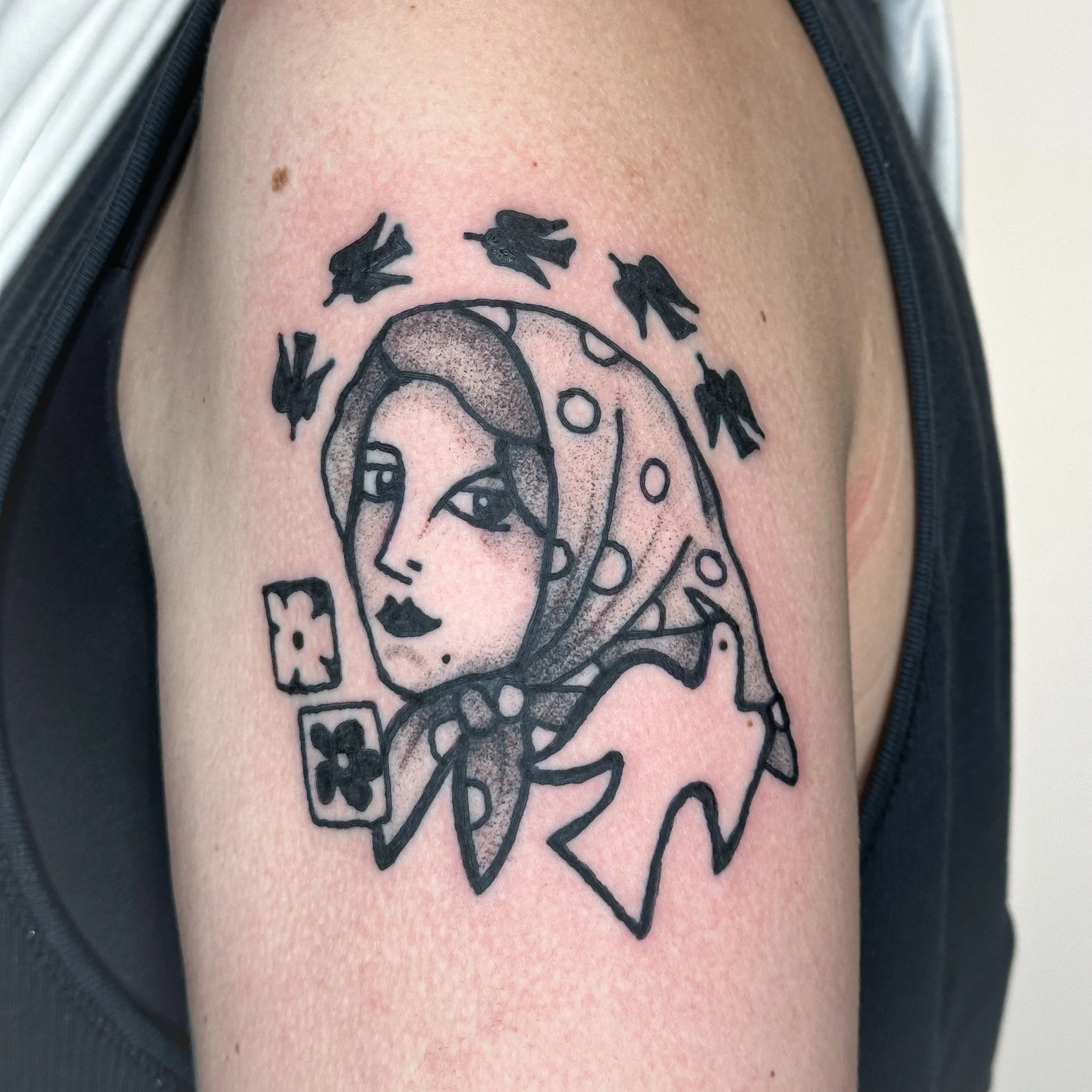 Lady for the lady 🫰🩵 Thank you

#templeisletattoo #slavictattoo #illustrativetattoo #birdtattoo #babayaga