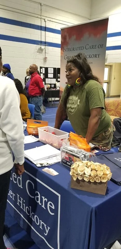 Counselor Twanna Bowens reaches out to the community at Ridgeview Recreation Center in Hickory NC today at the Exodus House EVERYTHING FREE EVENT. Thanks to Rev. Susan Smith and everyone at Exodus for a great of community together, fun, and worship.…