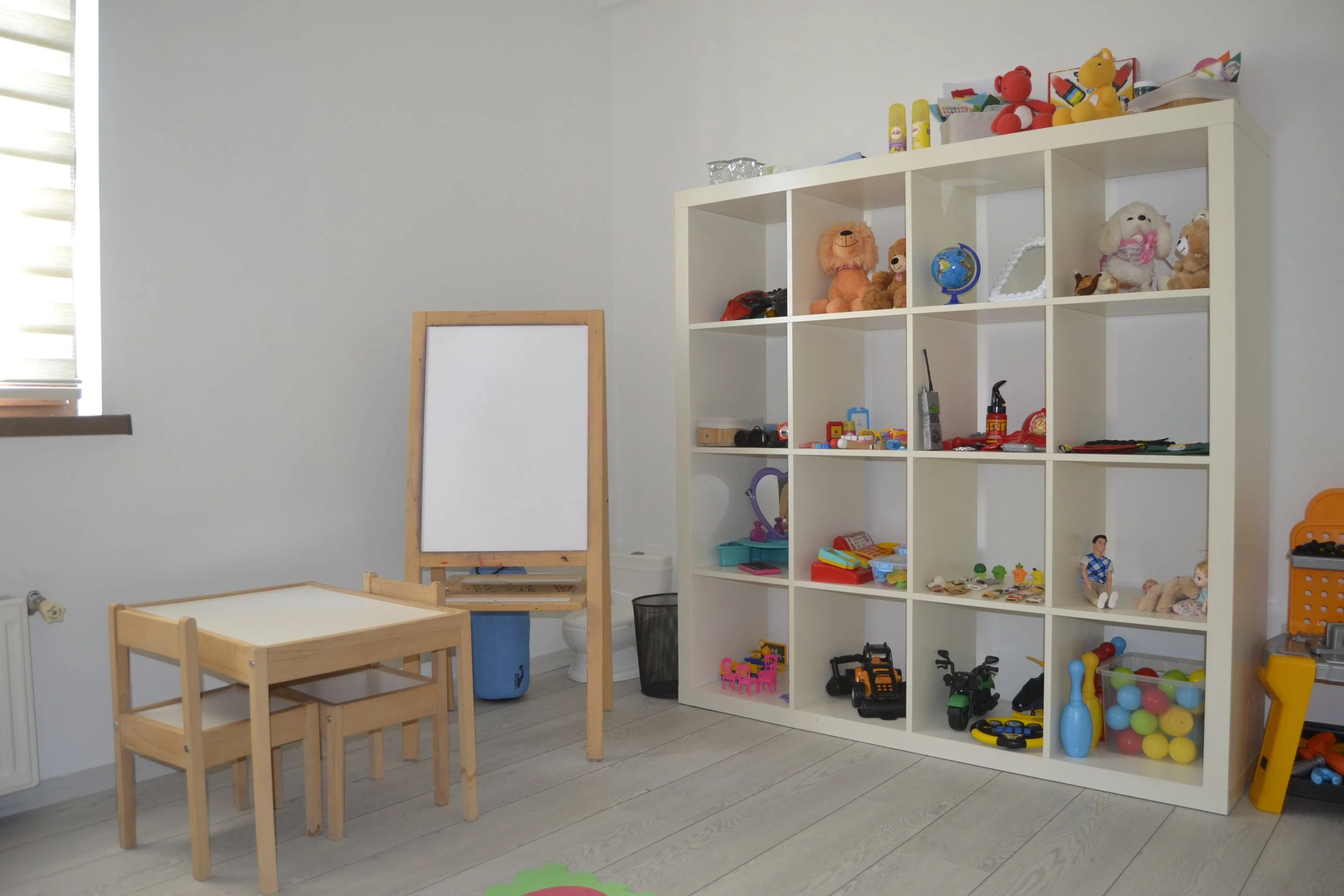 çocuk seans odası oyun terapi oyuncaklar