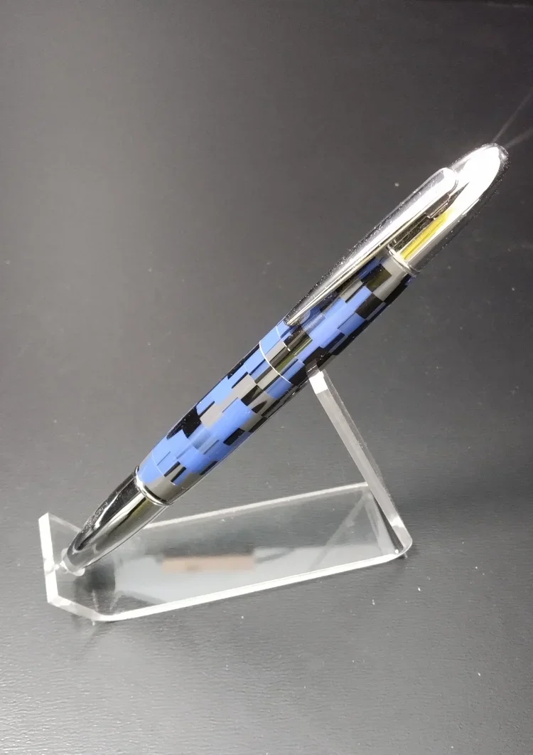 IMG_20240330_160339 blu blacn on stand.webp