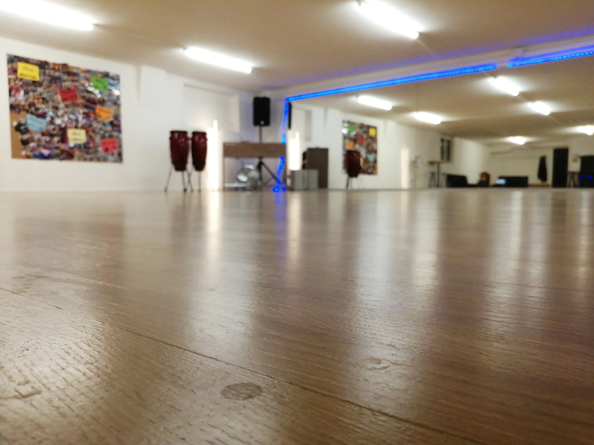 Large rental studio in Zurich with wooden dance floor for classes, workshops and yoga