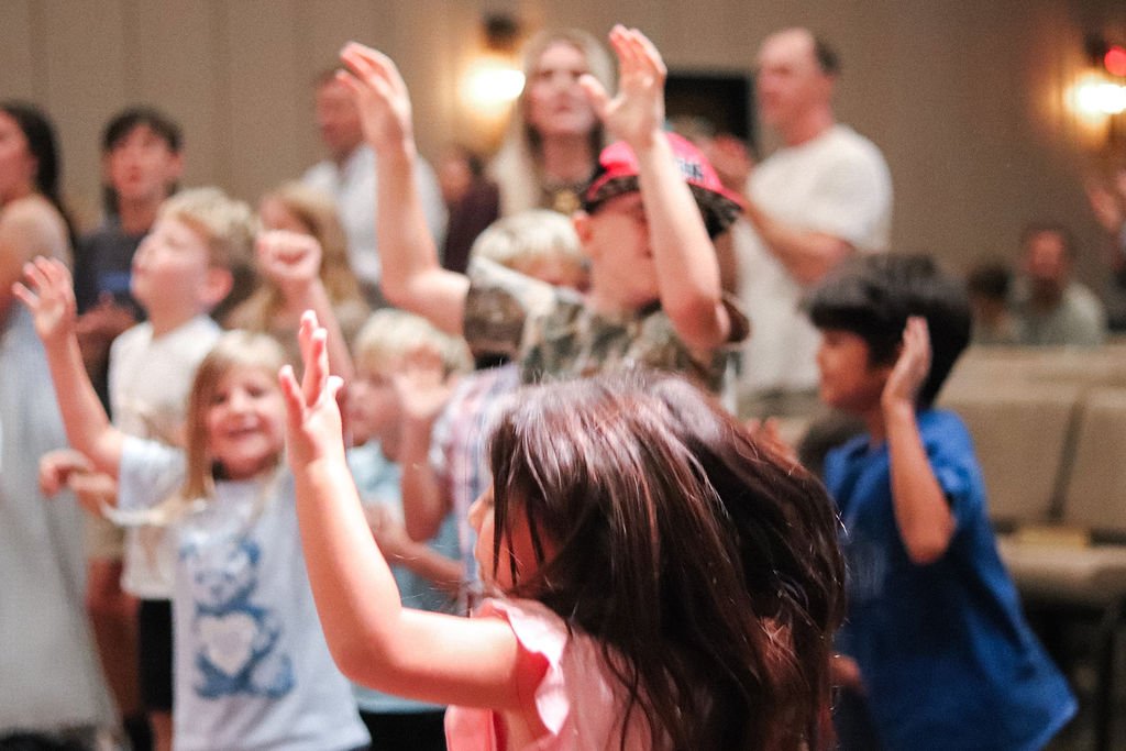 chapel kids worshiping