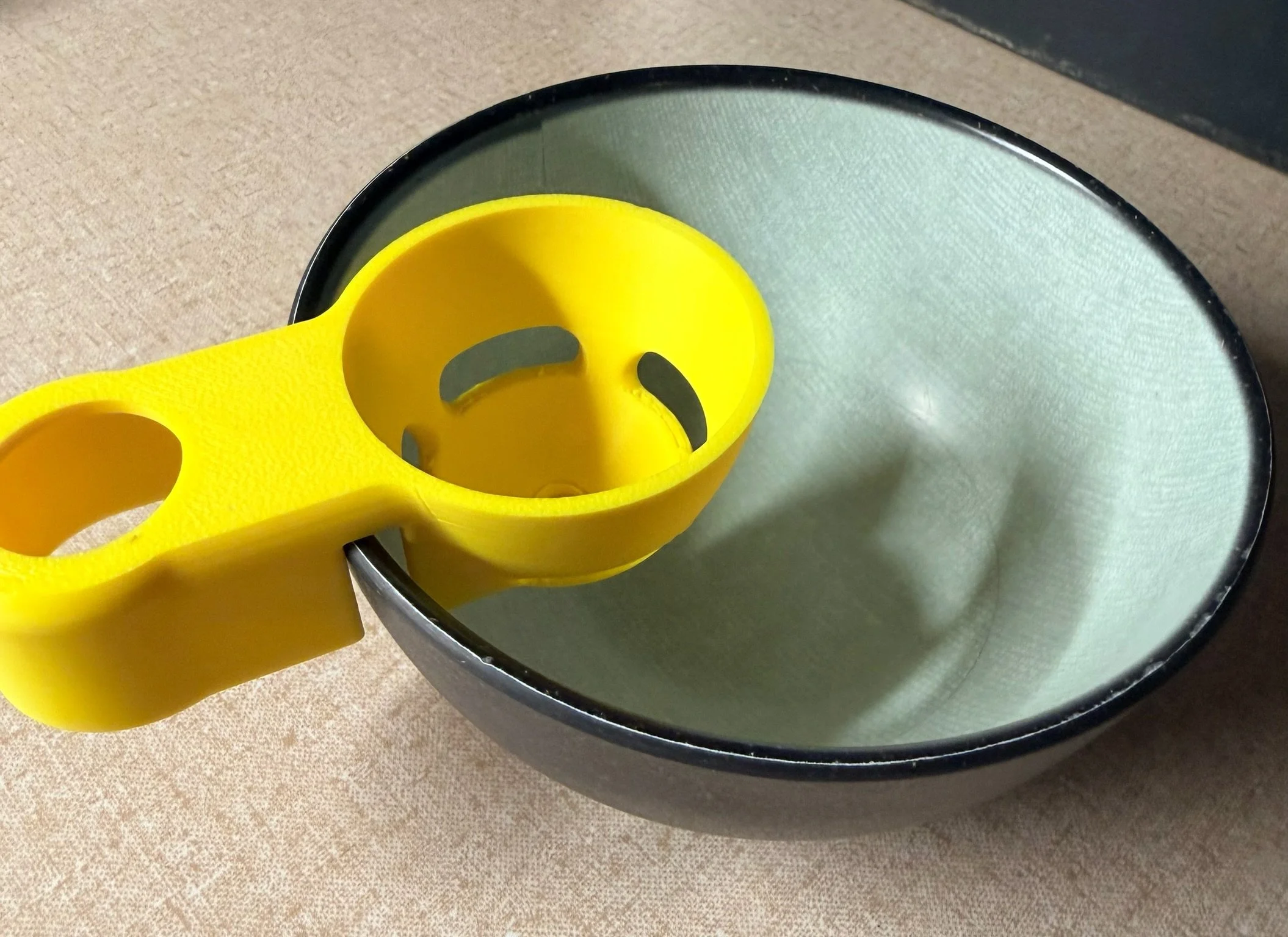 Egg yok separators