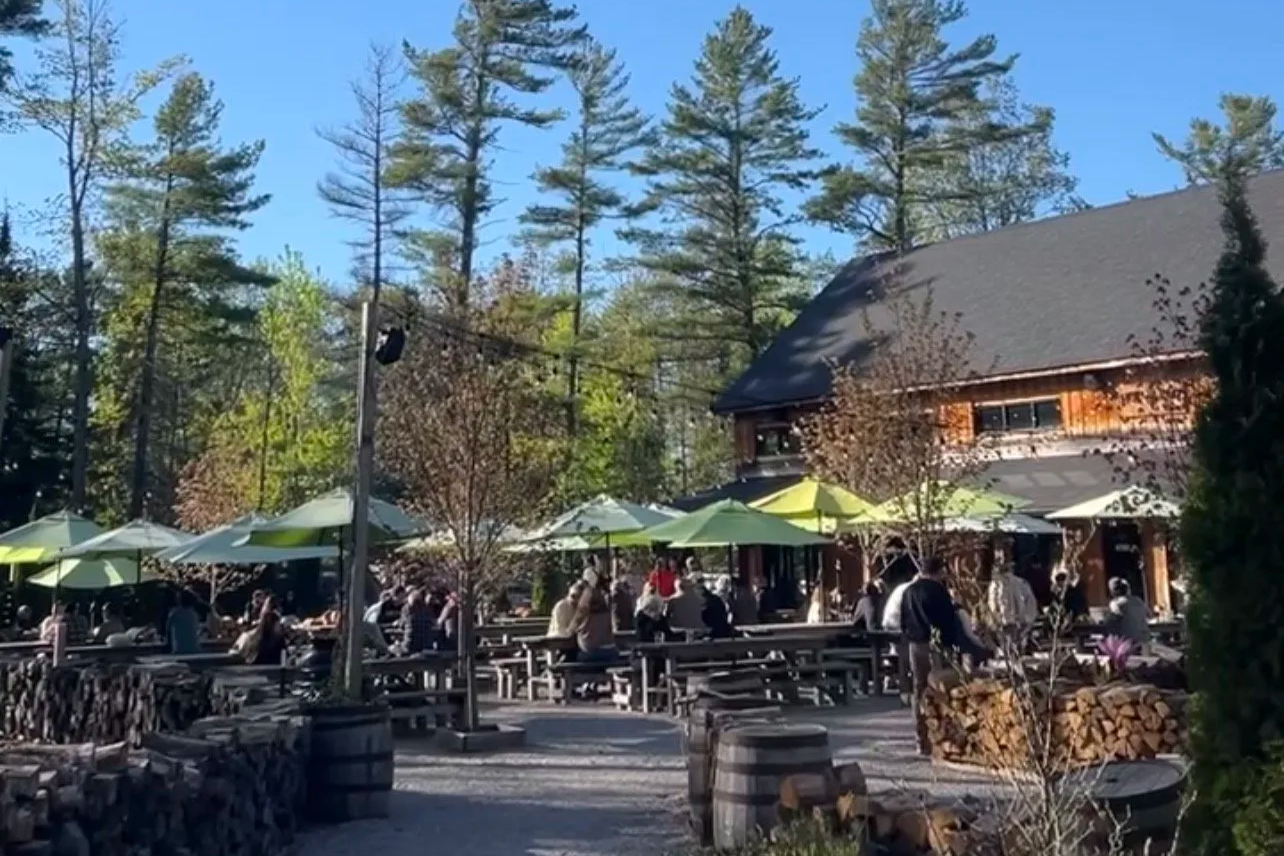6 Breweries &amp; Wineries I’m Not Afraid To Take My Toddlers To Near Traverse City