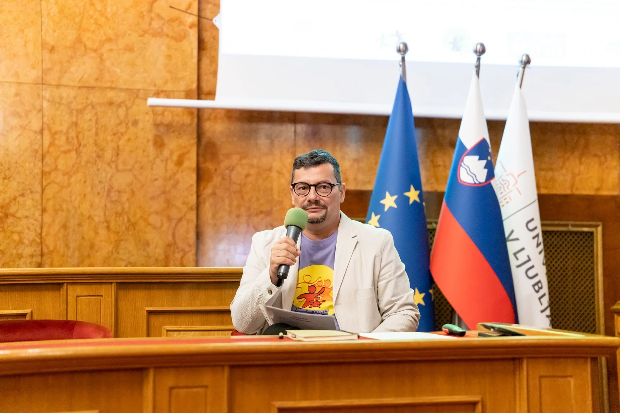 01 - masapelc_ISZM_Okrogla_miza_2026-4.jpg
