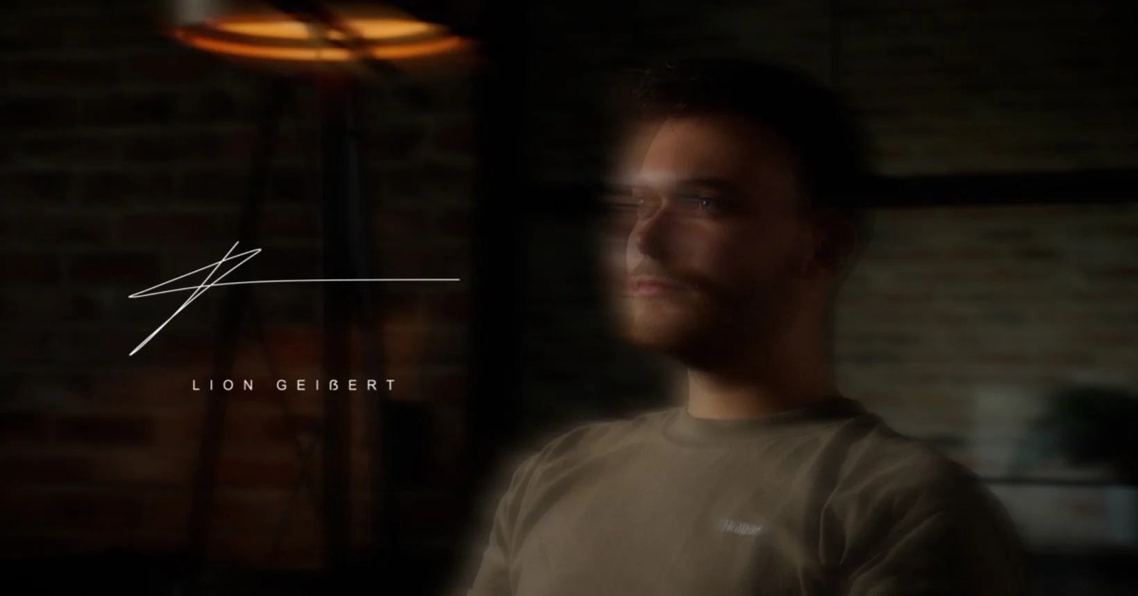 Hi, I&rsquo;m Lion.

Filmmaker. Camera Operator. Visual Storyteller.

I&rsquo;m all about cinematic images, strong stories and capturing those little moments that make a film feel alive.

From documentaries and short films to commercials and feature 
