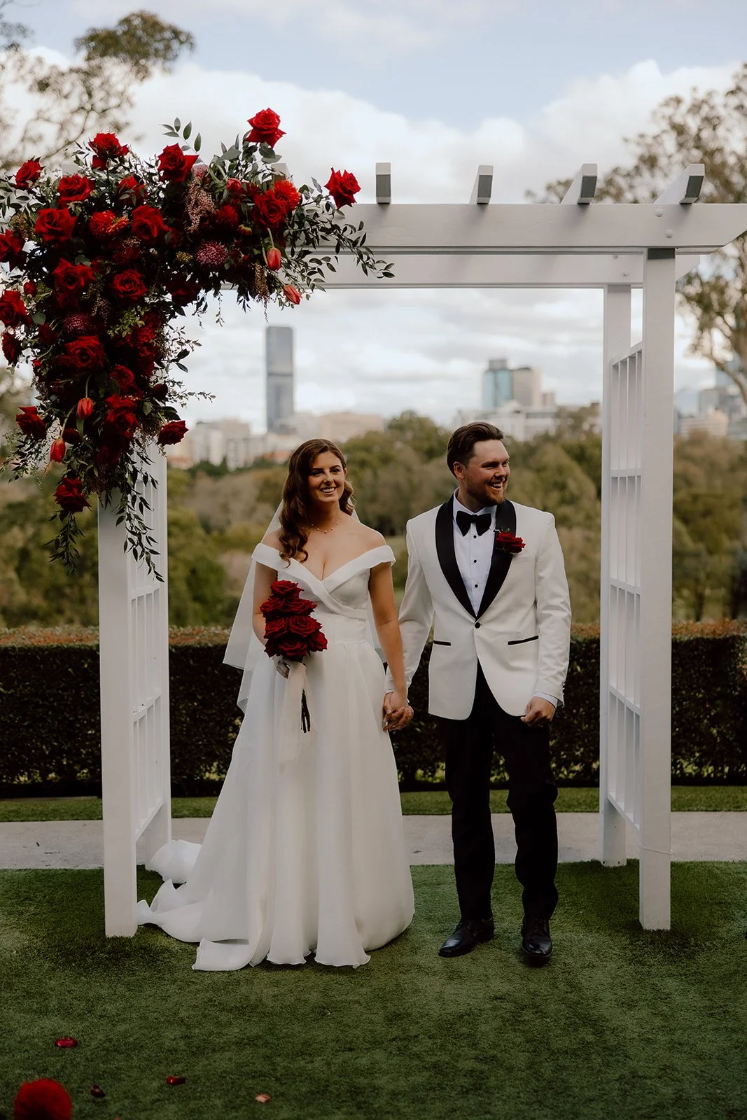 Mel & Colin _ Sneak Peeks-8_websize.jpg