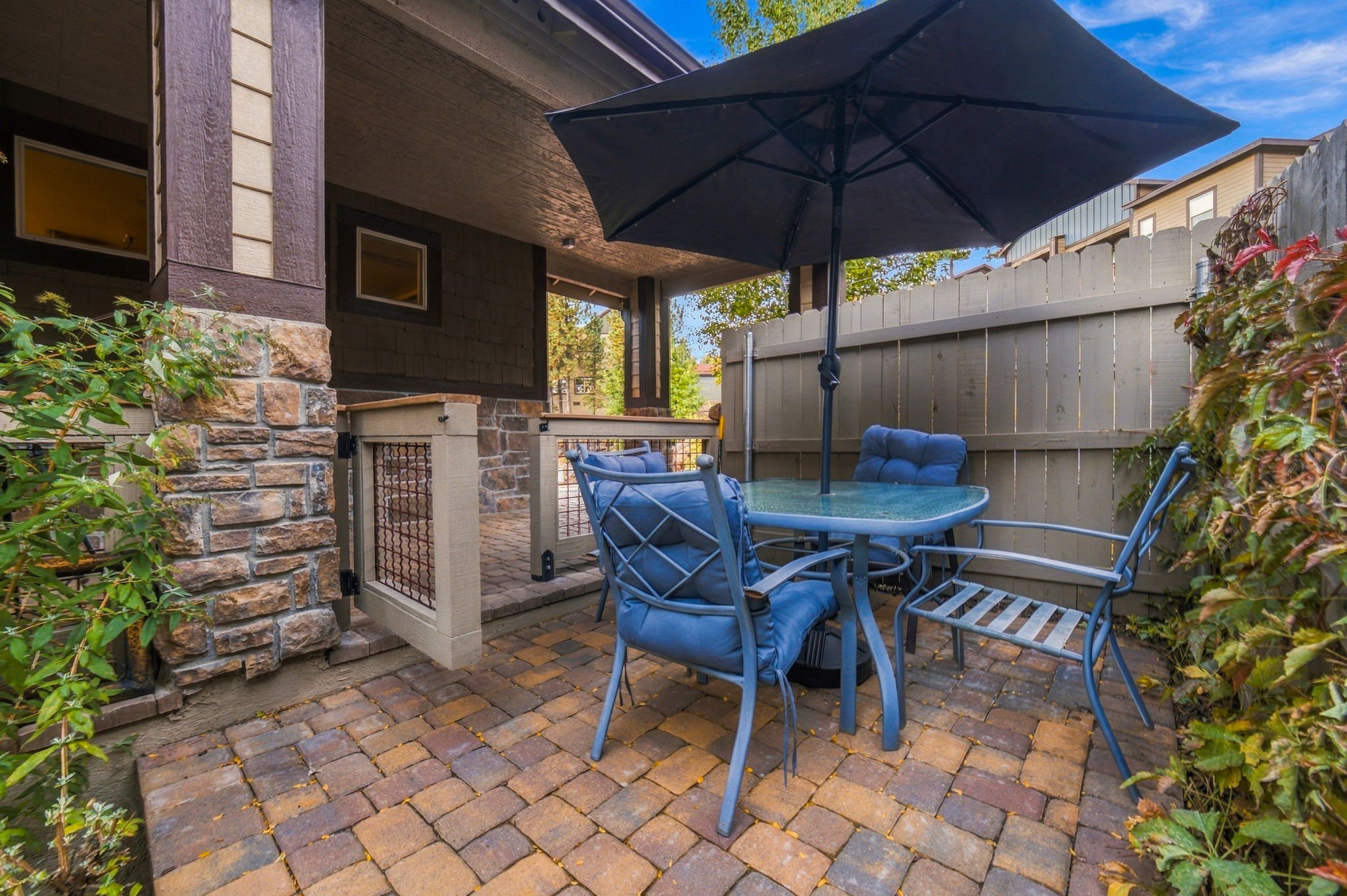9-web-or-mls-596ForestView-59.jpg