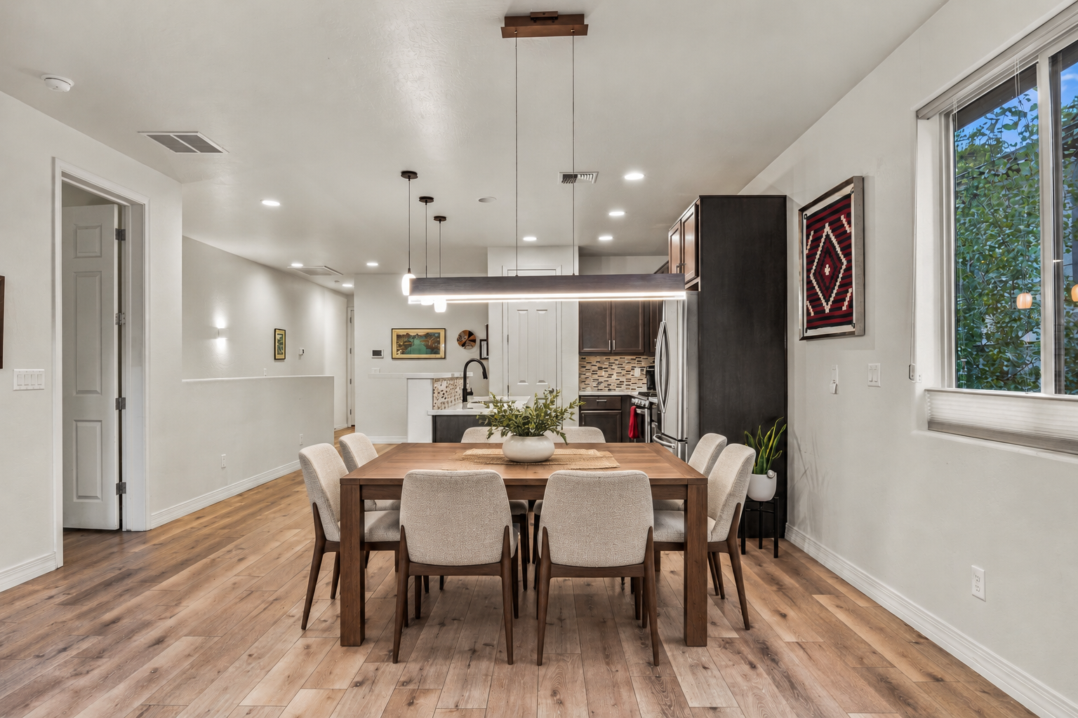 Dining room.png