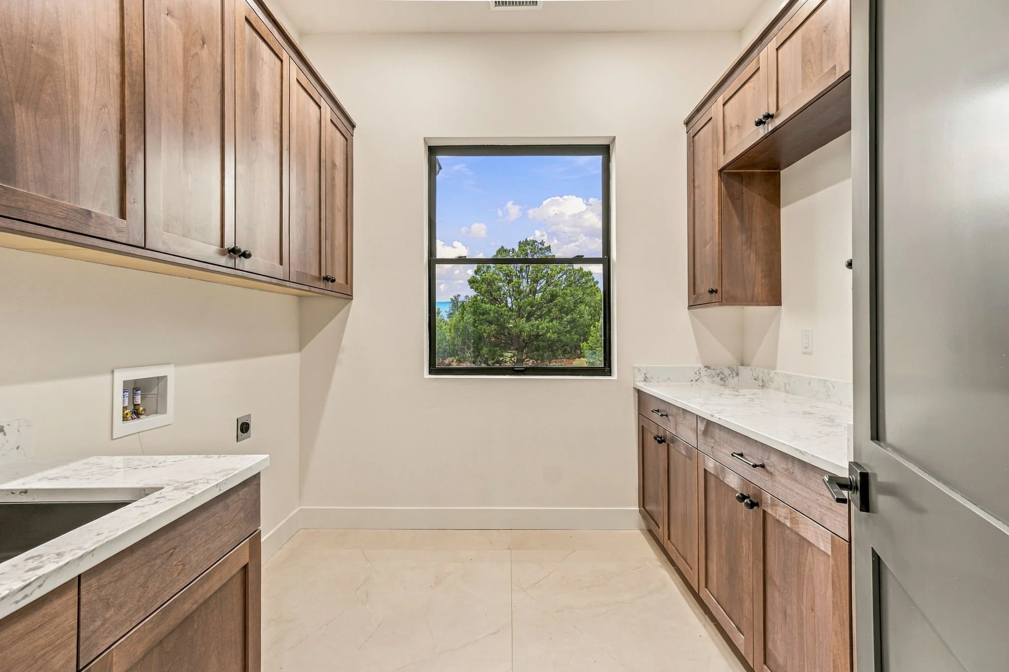 31-web-or-mls-8583TallTales-AQC-30.jpg