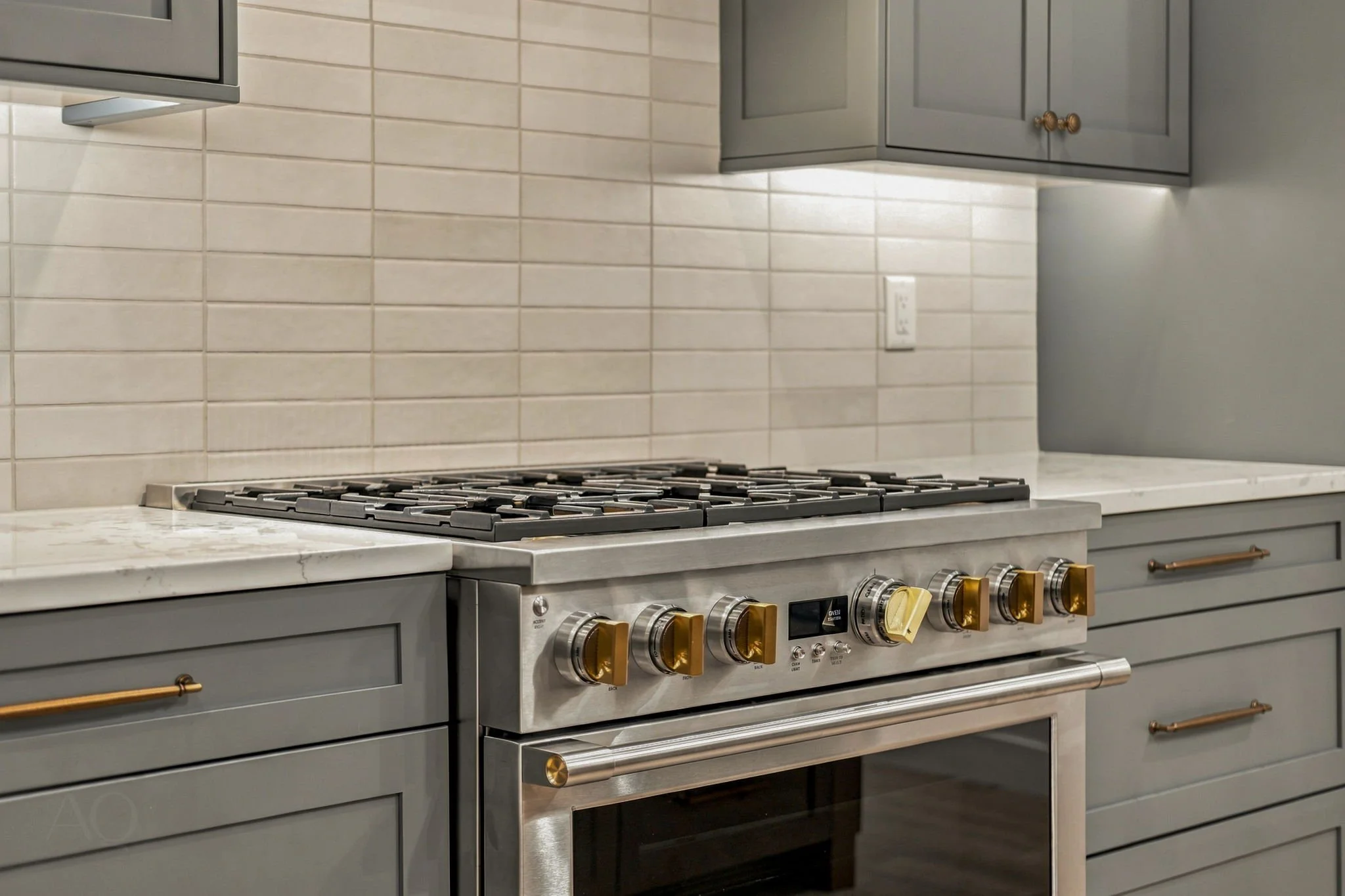 56-web-or-mls-8583TallTales-AQC-55.jpg