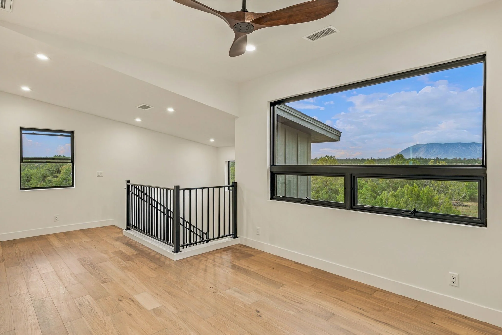 32-web-or-mls-8583TallTales-AQC-31.jpg